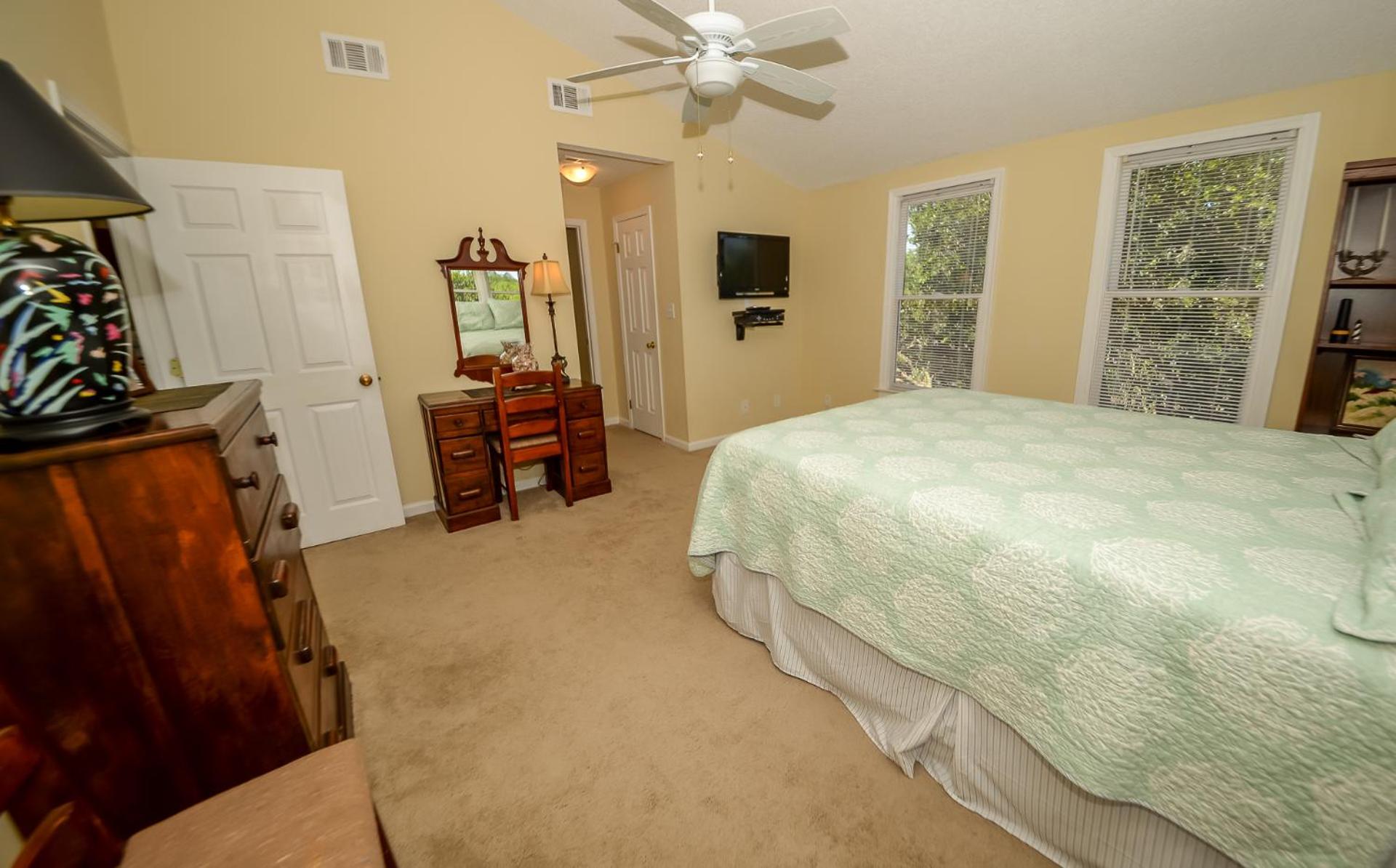 Carolina Breeze - Southern Shores, Chickahauk, 200 Yards to the Beach, Flex Stays, Private Decks