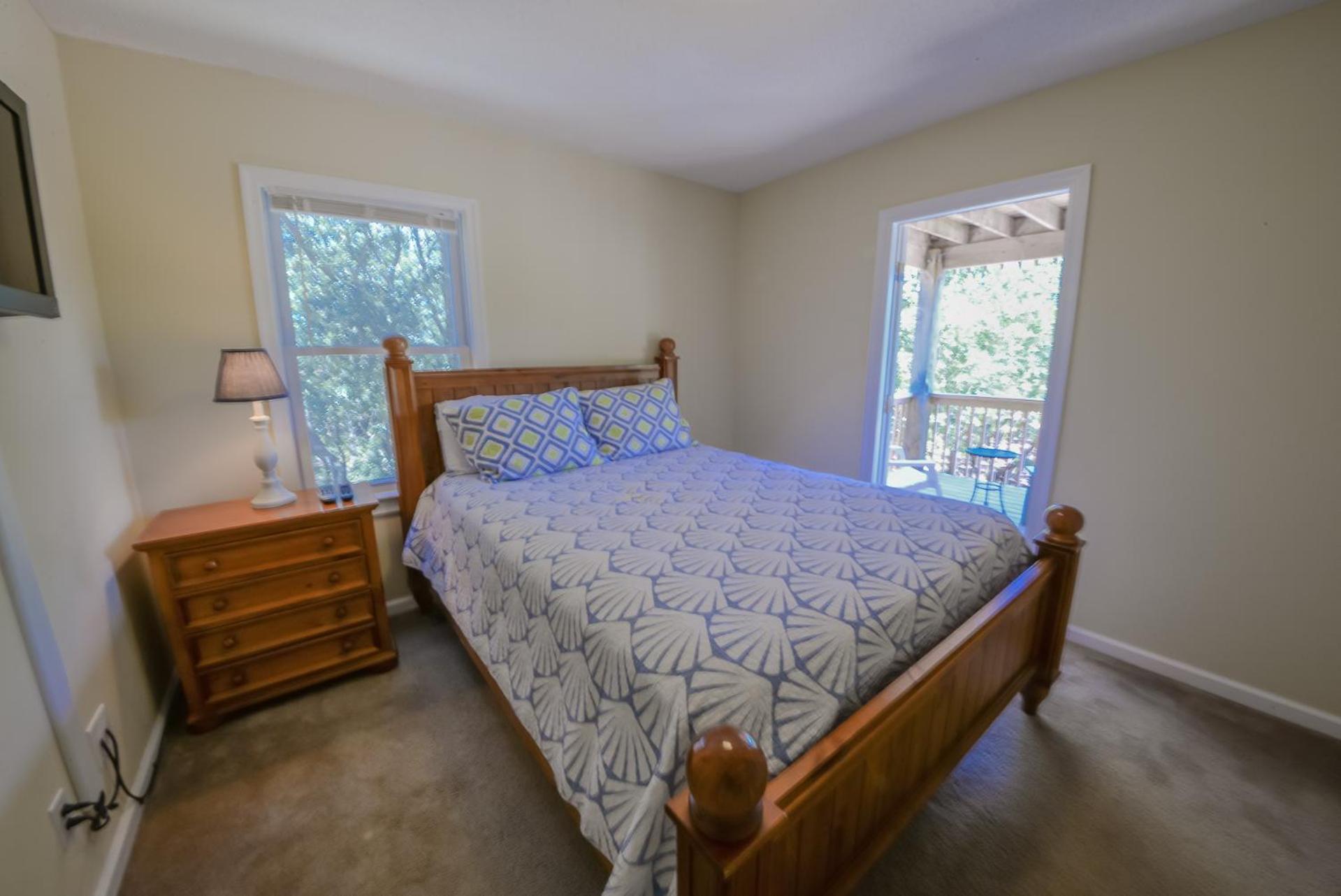 Carolina Breeze - Southern Shores, Chickahauk, 200 Yards to the Beach, Flex Stays, Private Decks