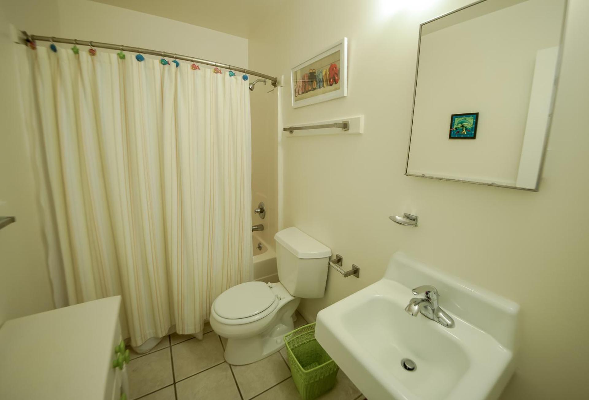 Carolina Breeze - Southern Shores, Chickahauk, 200 Yards to the Beach, Flex Stays, Private Decks