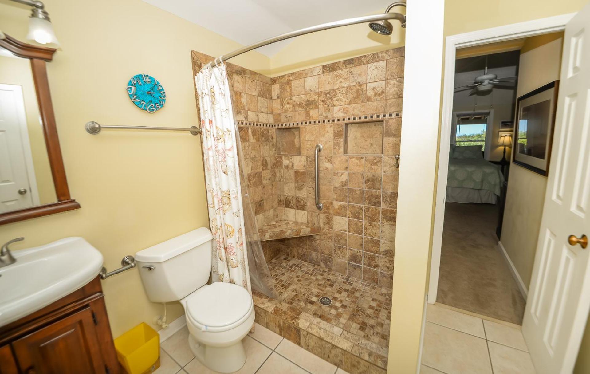 Carolina Breeze - Southern Shores, Chickahauk, 200 Yards to the Beach, Flex Stays, Private Decks