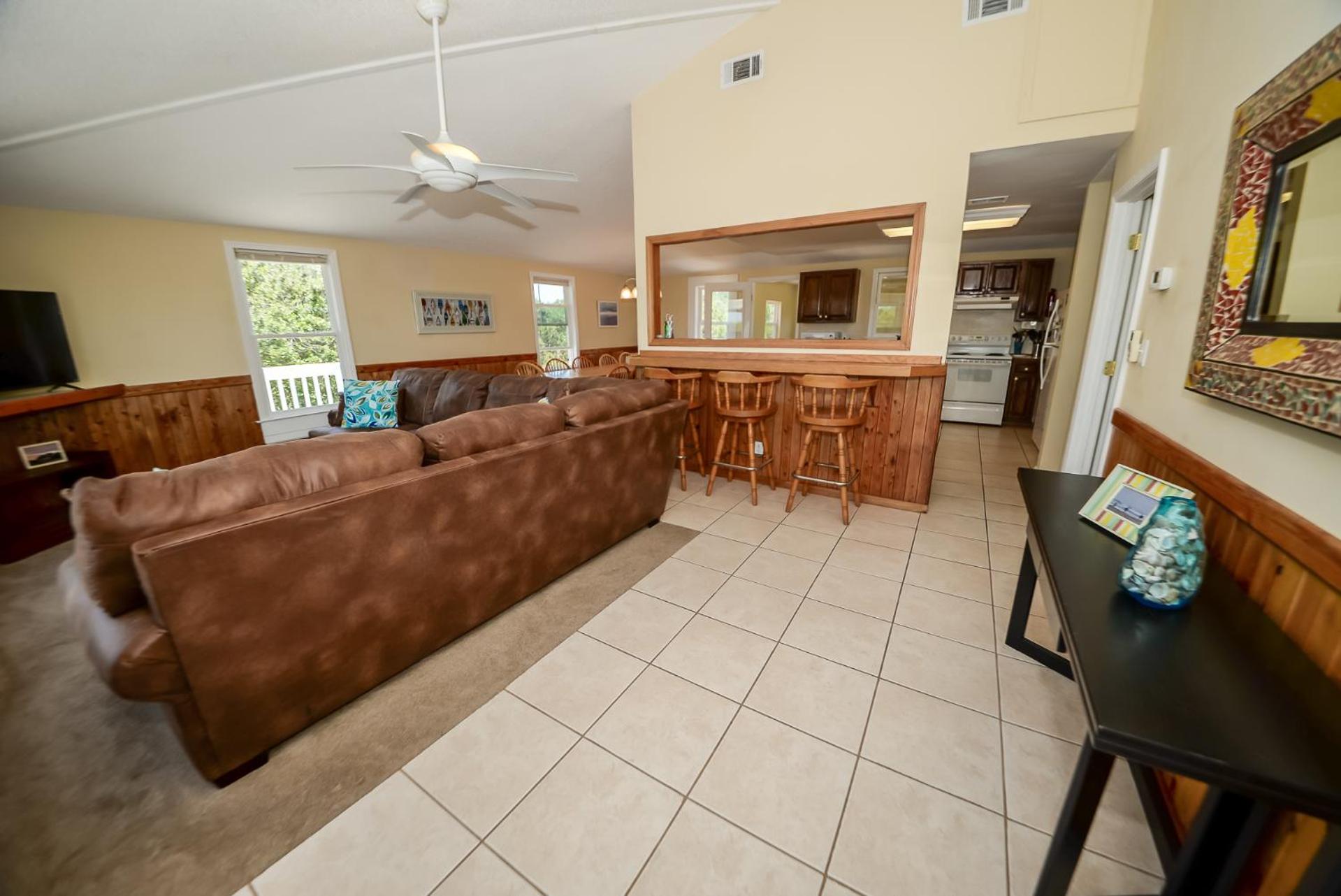Carolina Breeze - Southern Shores, Chickahauk, 200 Yards to the Beach, Flex Stays, Private Decks