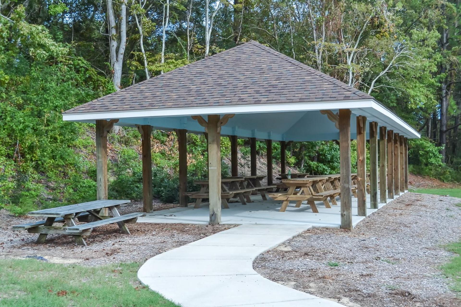Carolina Breeze - Southern Shores, Chickahauk, 200 Yards to the Beach, Flex Stays, Private Decks