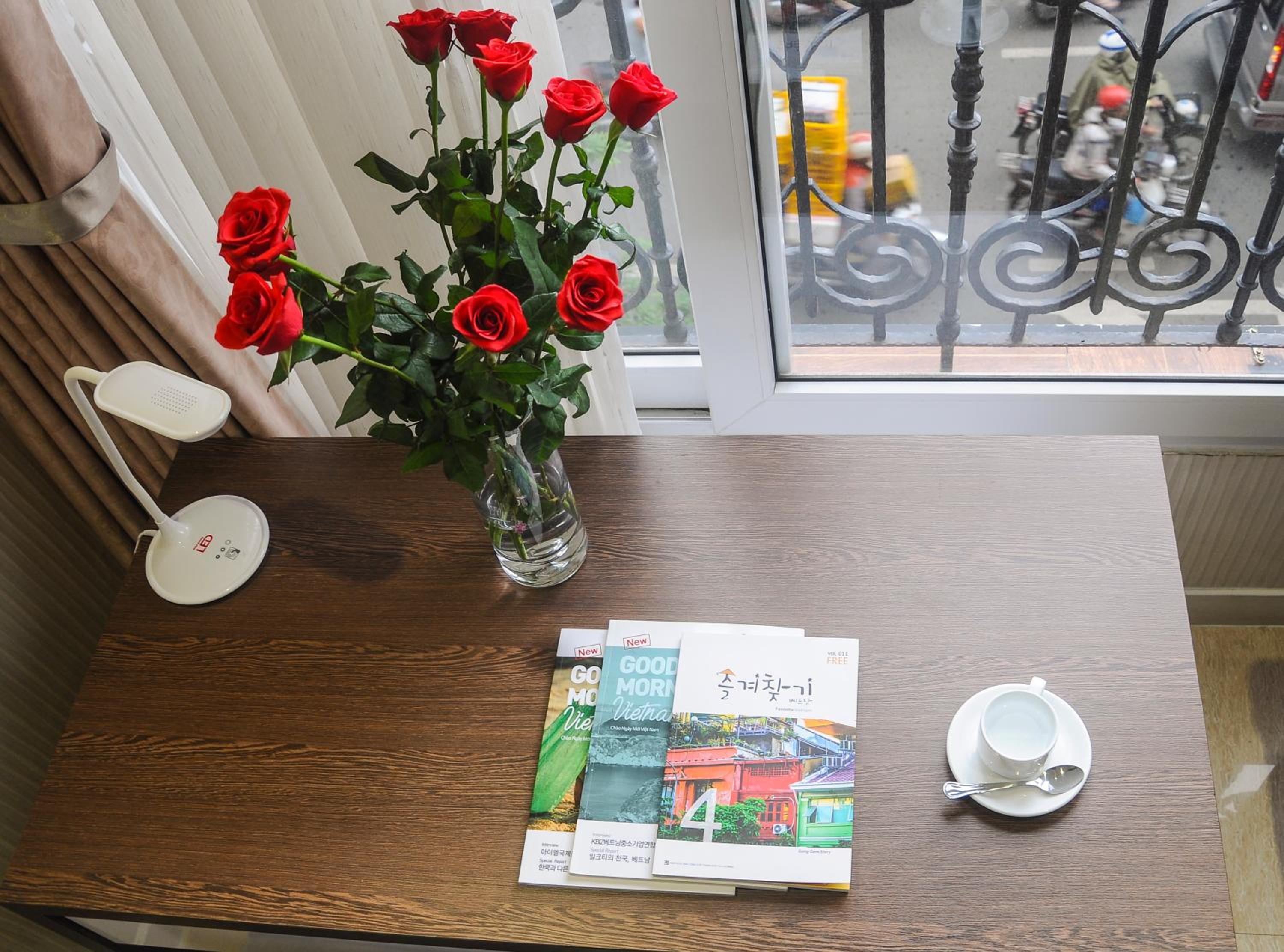 Sunny Serviced Apartment