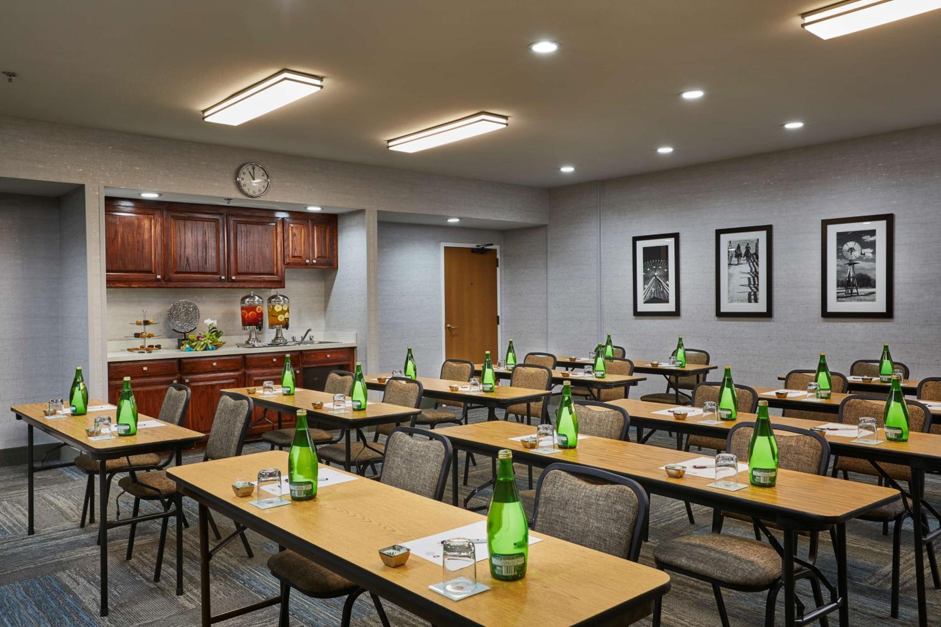 Best Western Plus Lewisville Flower Mound - Property Image 11