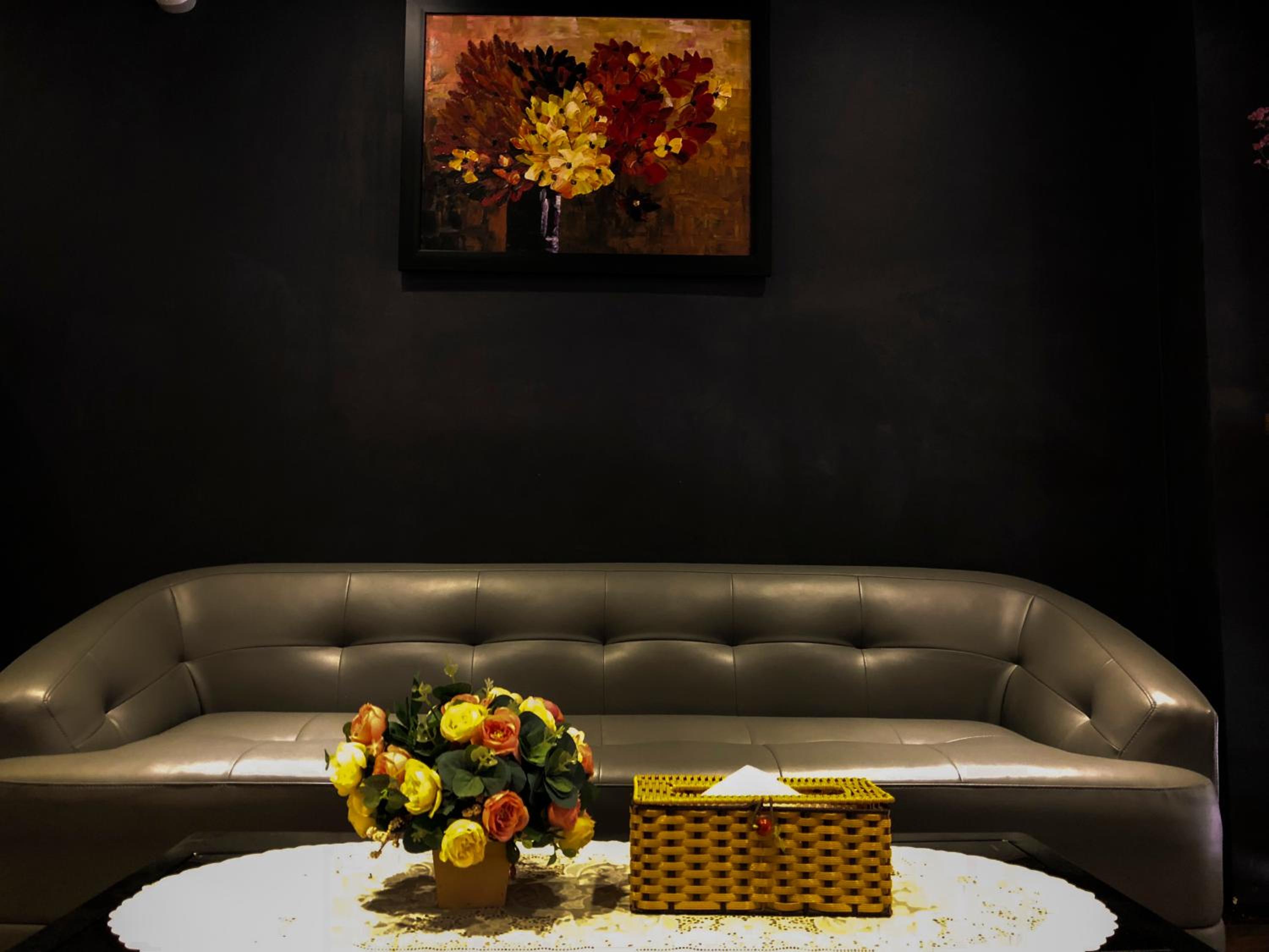 Sunny Serviced Apartment