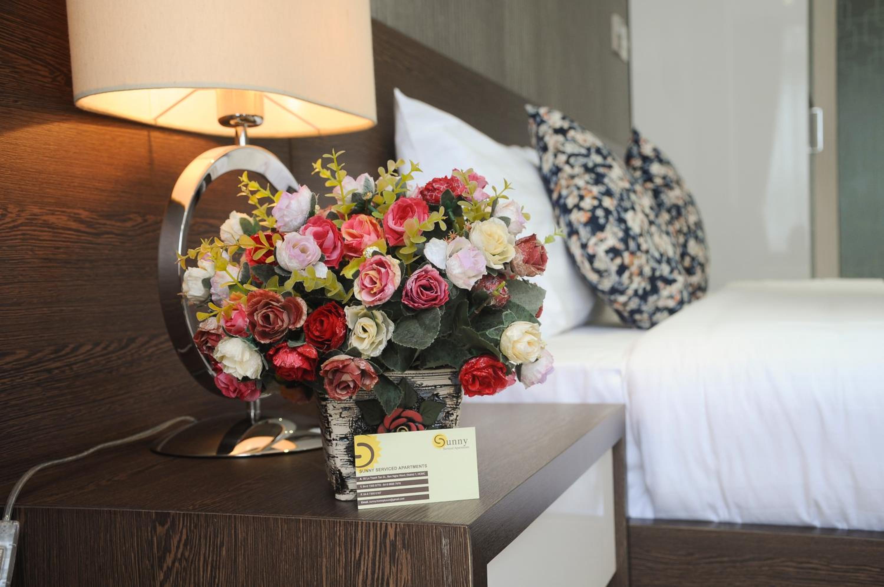 Sunny Serviced Apartment