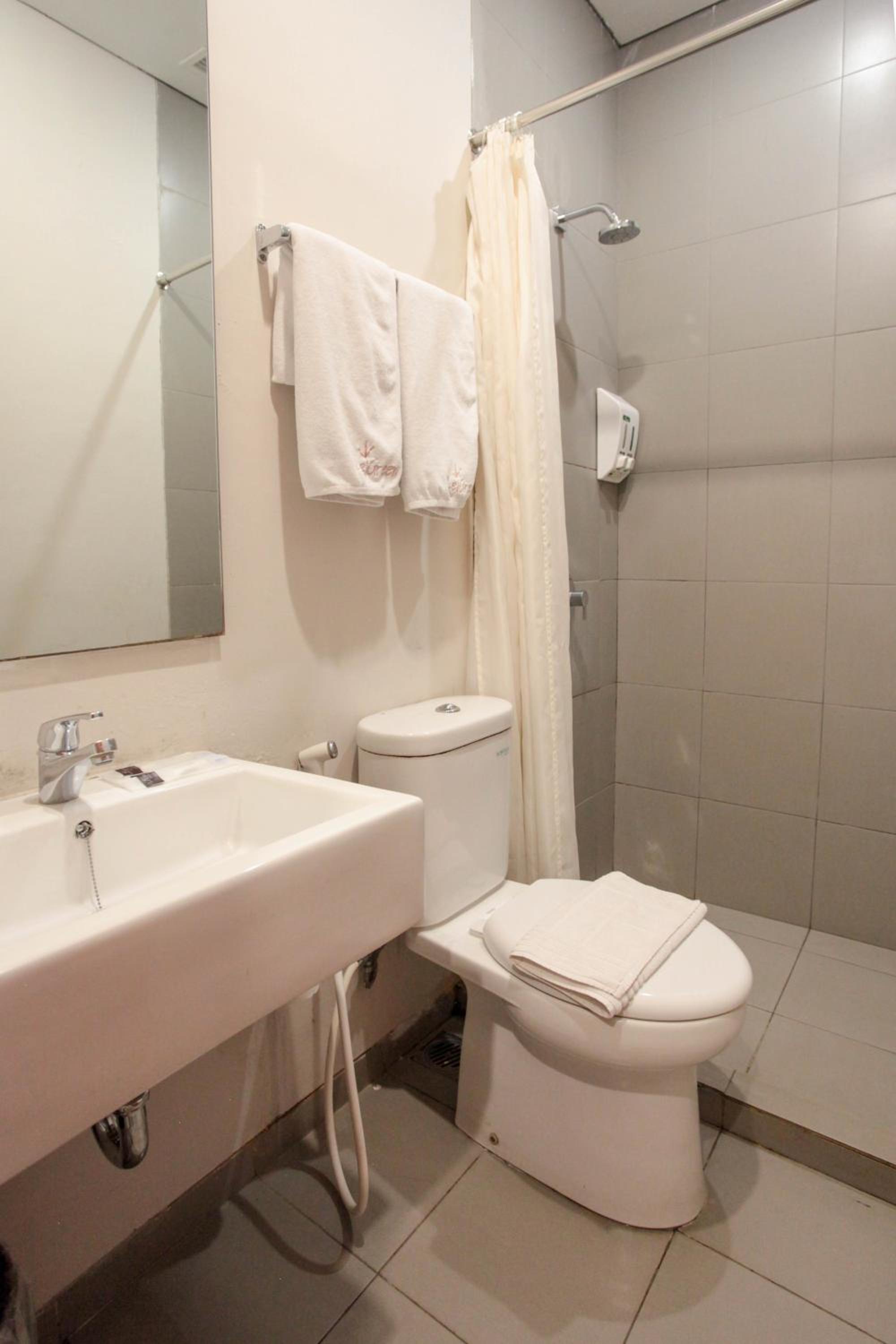 LeGreen Suite Kuningan
