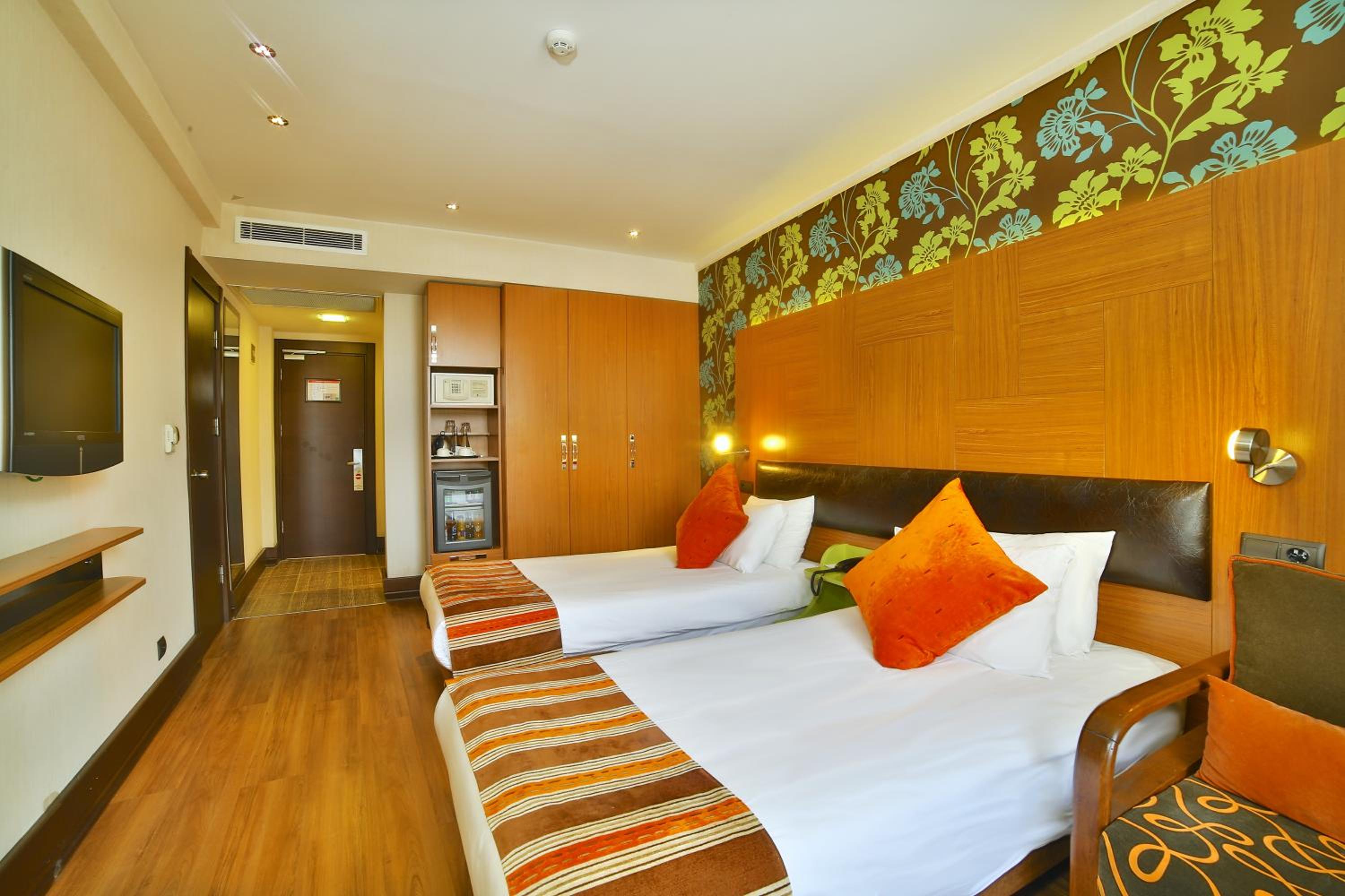 Konak Hotel Taksim - Image 13