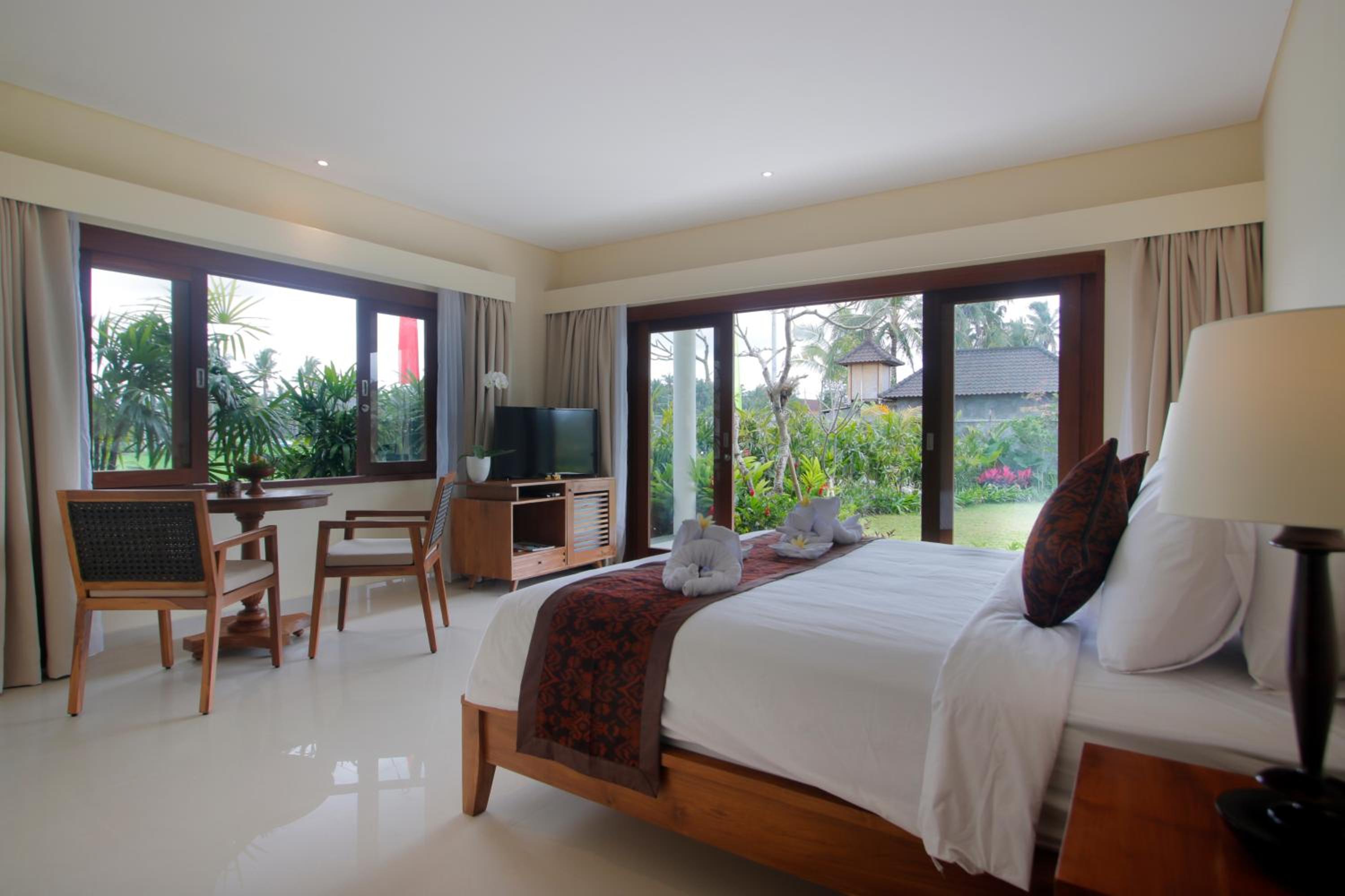 DLobong Suites Ubud with Bathtub and Garden View view 2