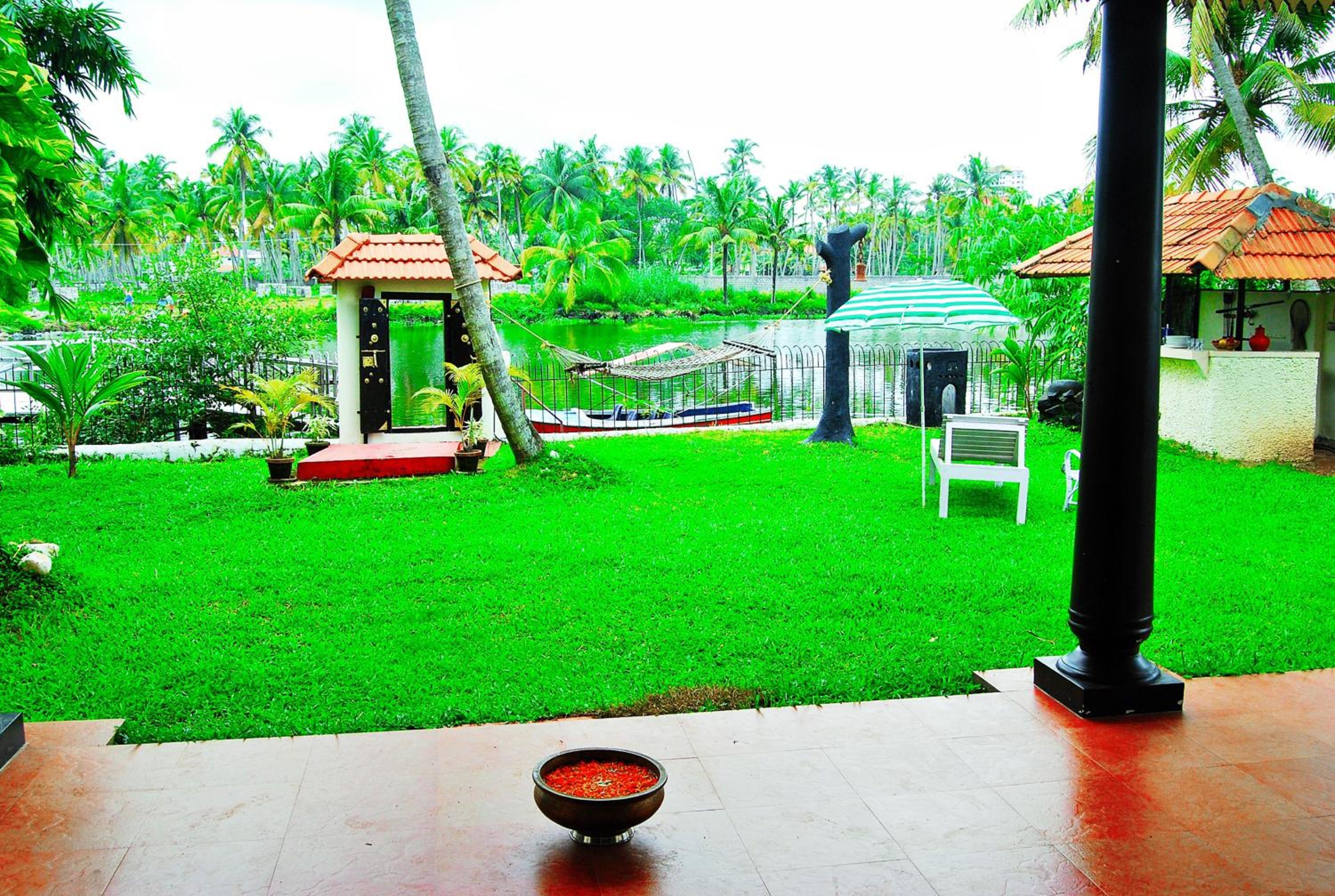 Wintergreen Water Front Resort- 5 Bedroom Villa view 3
