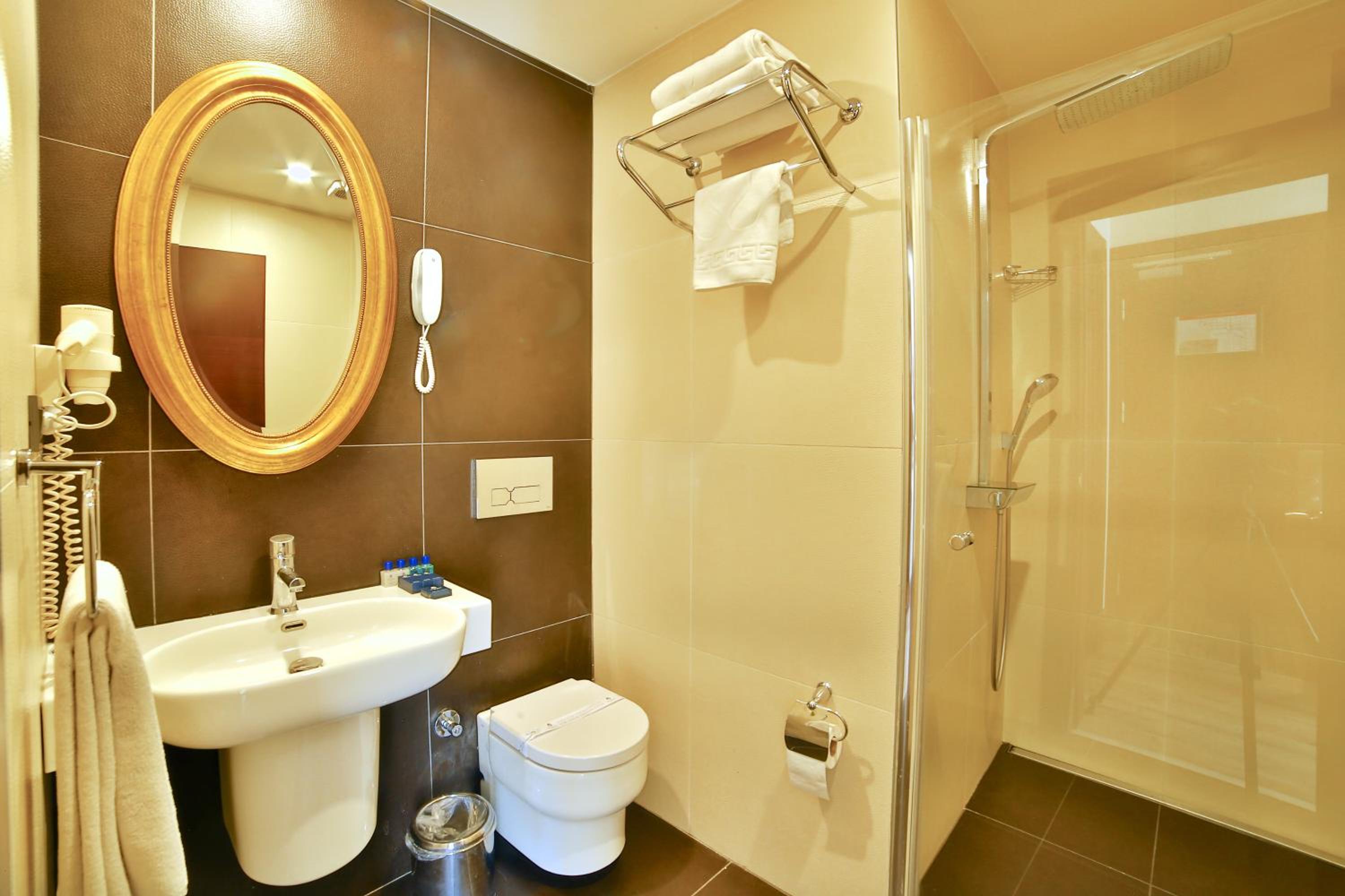 Konak Hotel Taksim - Image 5