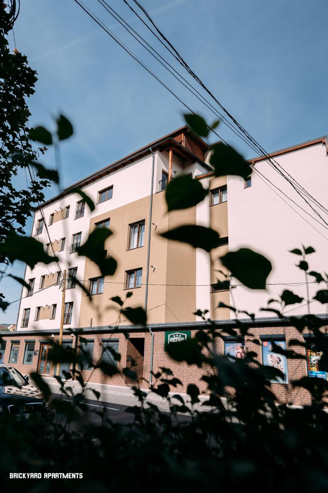 Hotel Brickyard Apartments Cluj - Image 1
