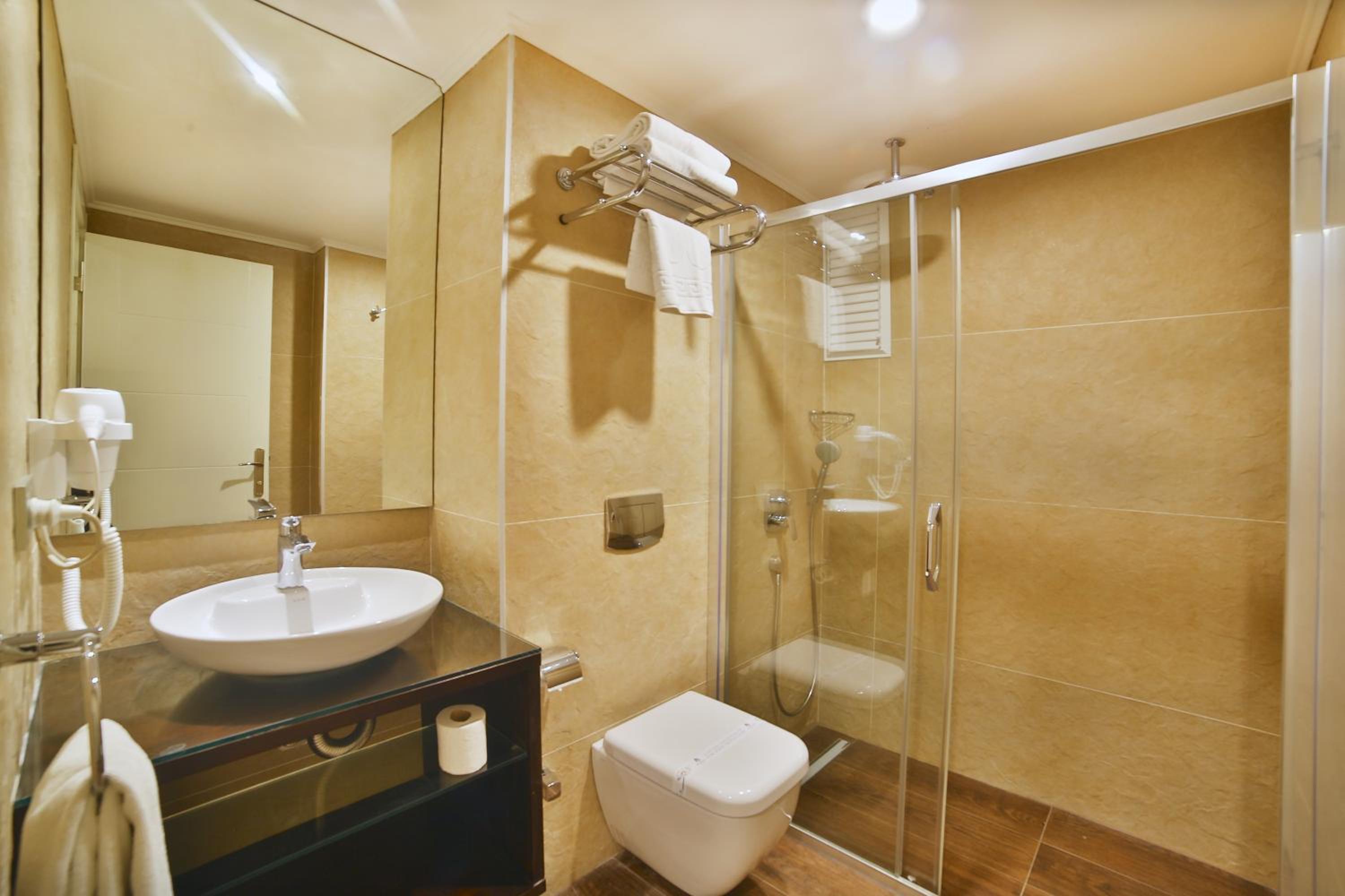 Konak Hotel Taksim - Image 6