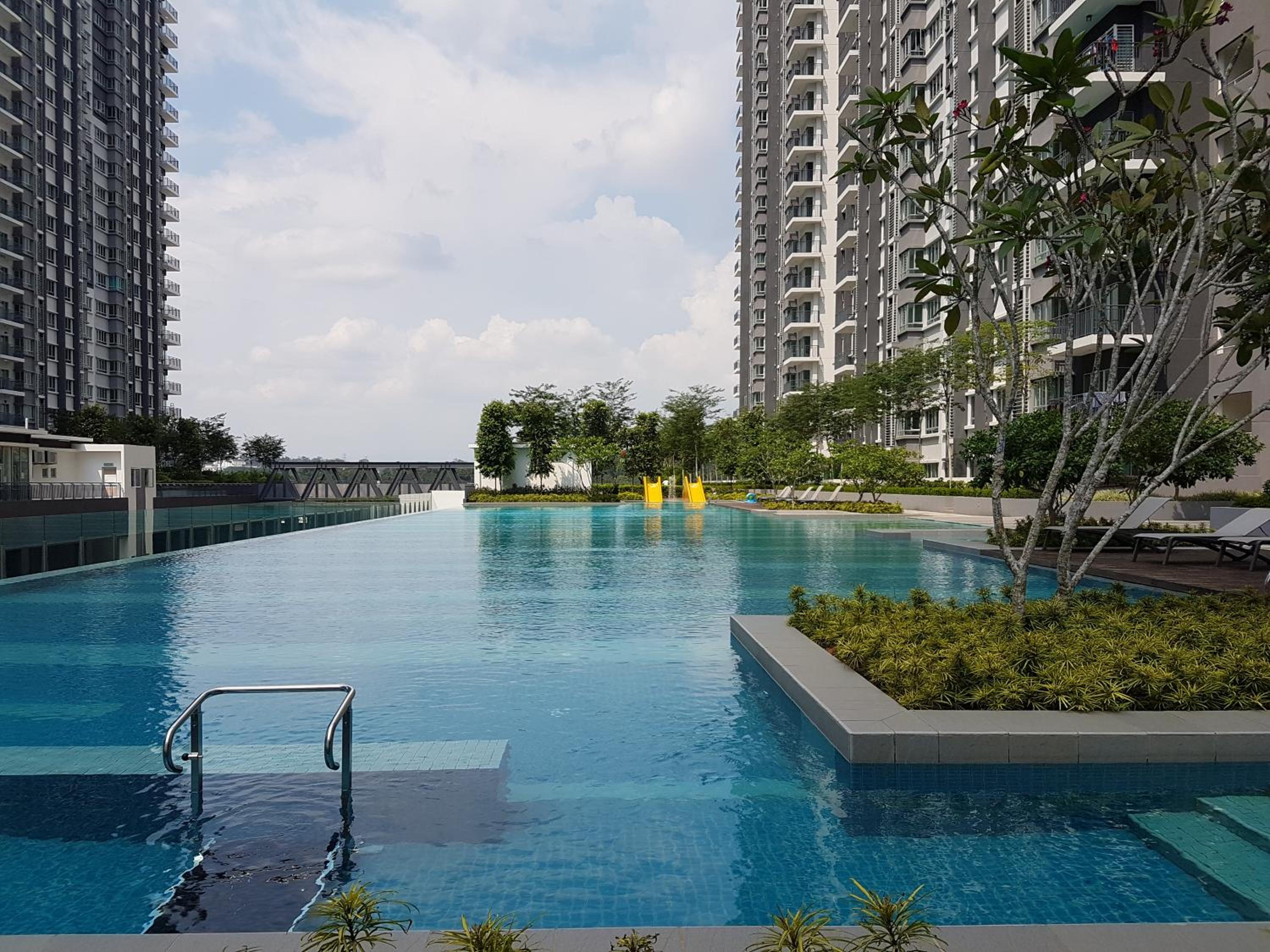 Southville Stay @ Savanna Executive Suite photo 6