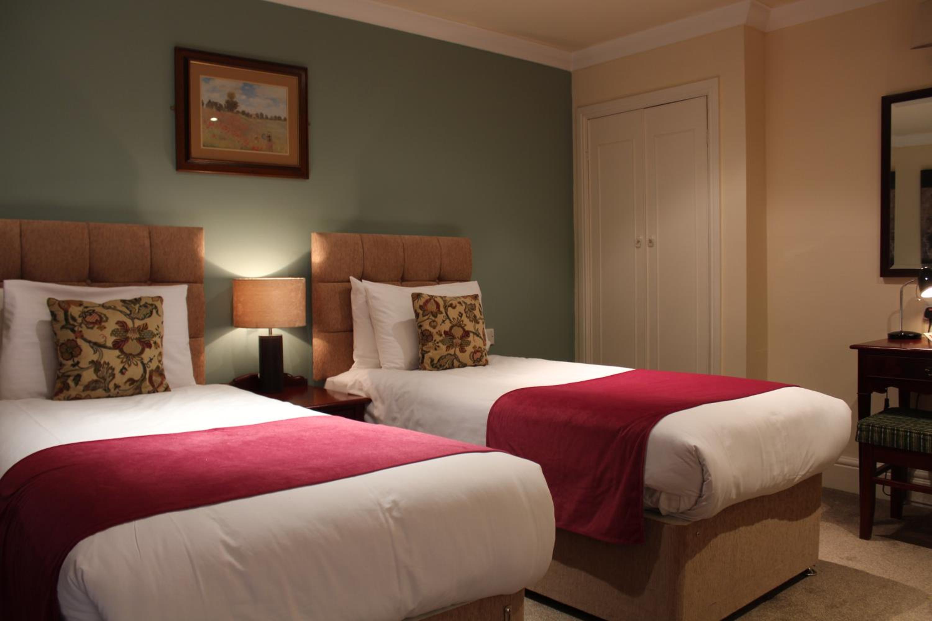 The Dibbinsdale Inn view 5