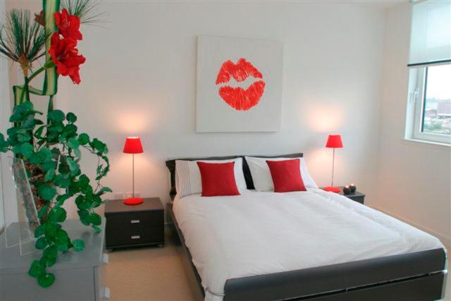 River Clyde West End Apartment - 2 Bedrooms