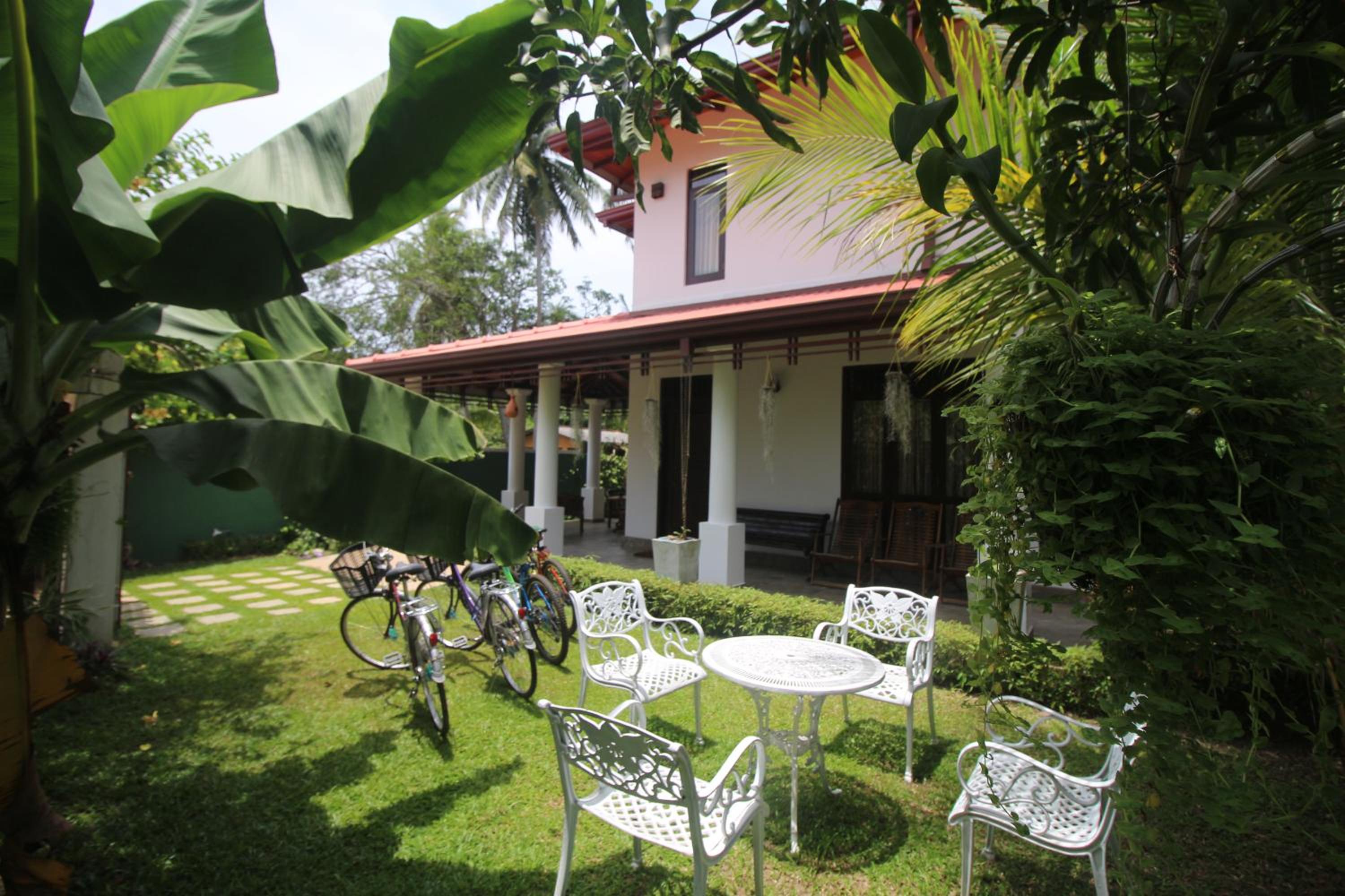 River Breeze Villa Bentota