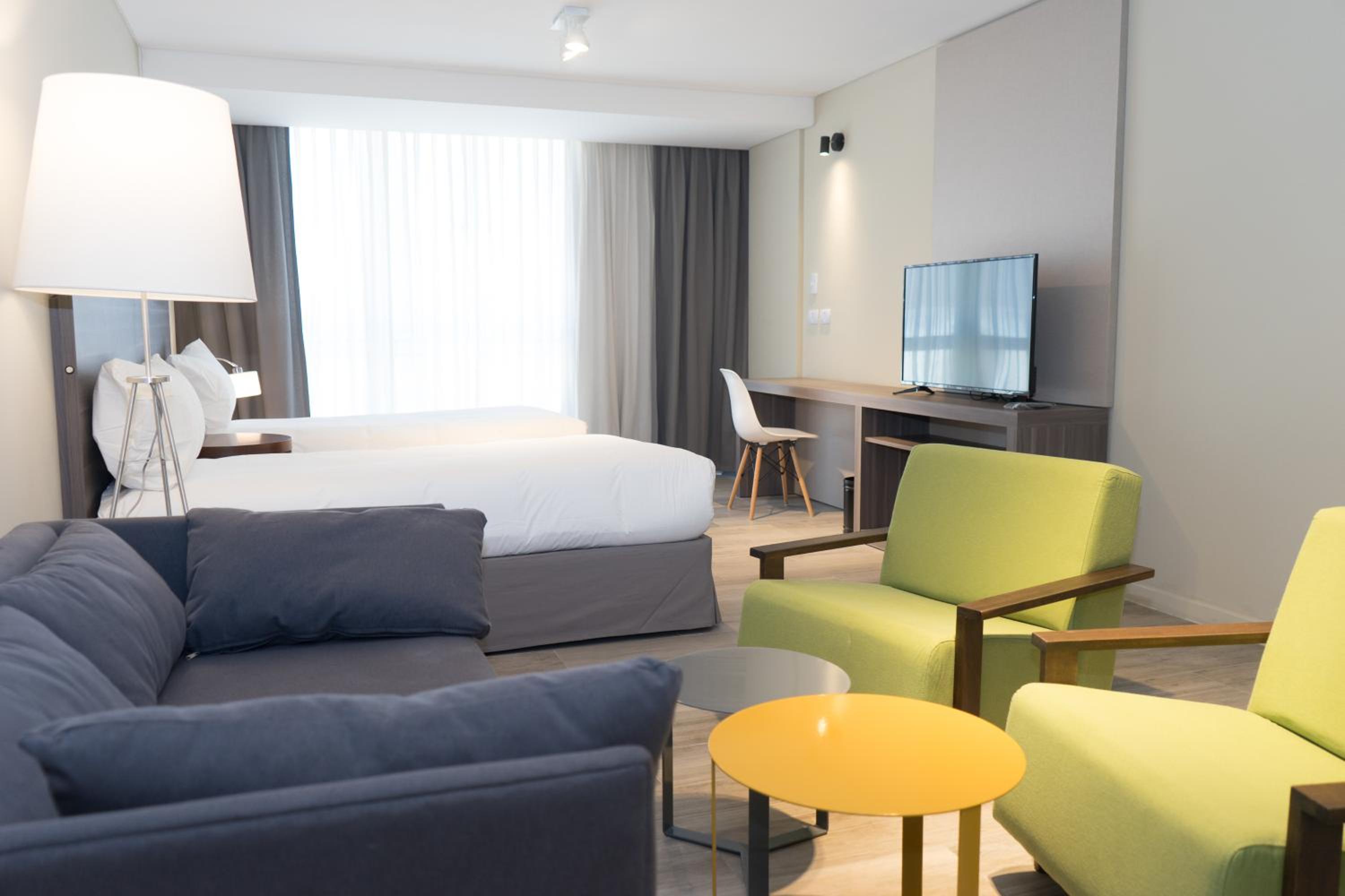 Olmos Suites