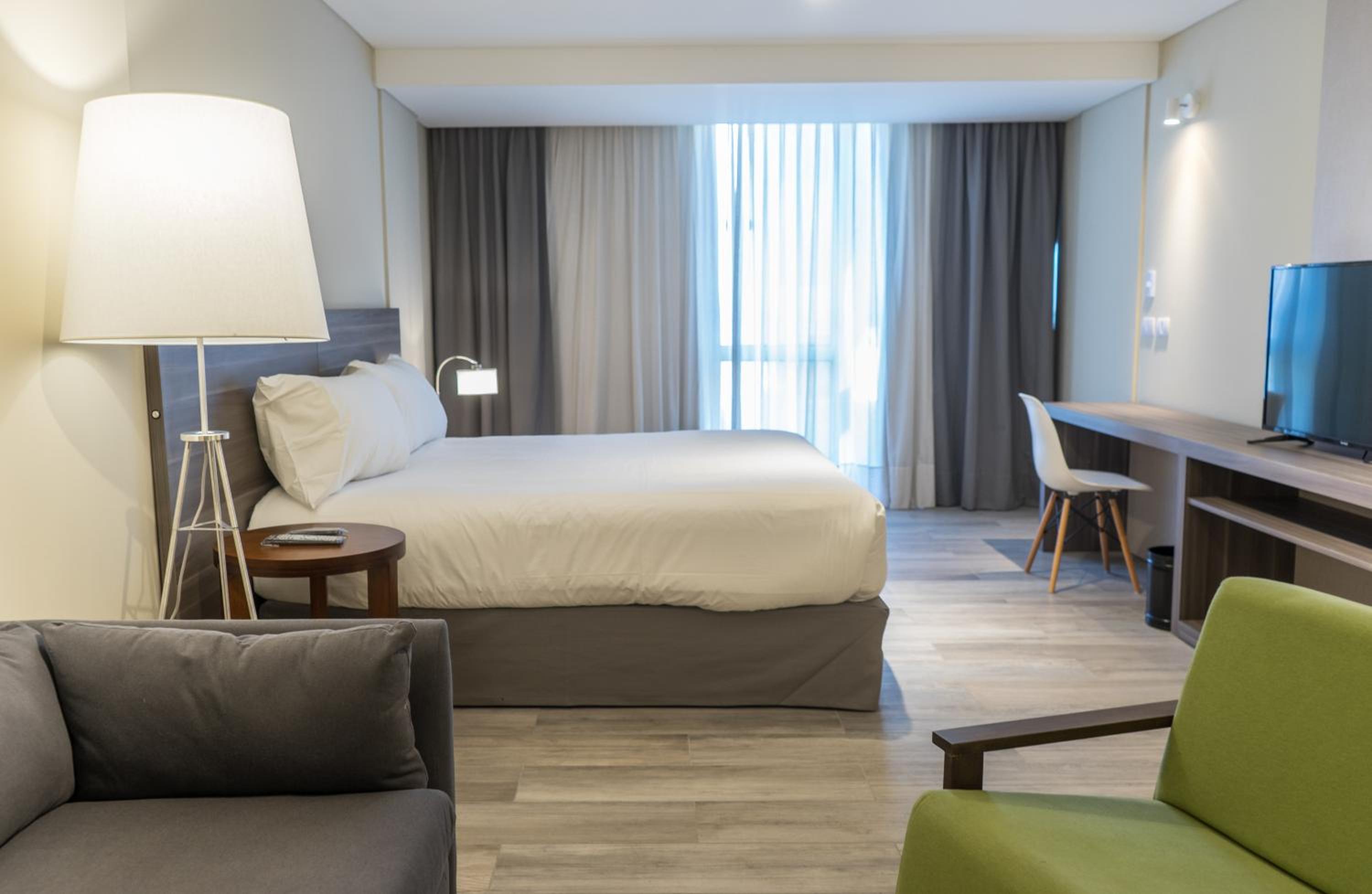 Olmos Suites
