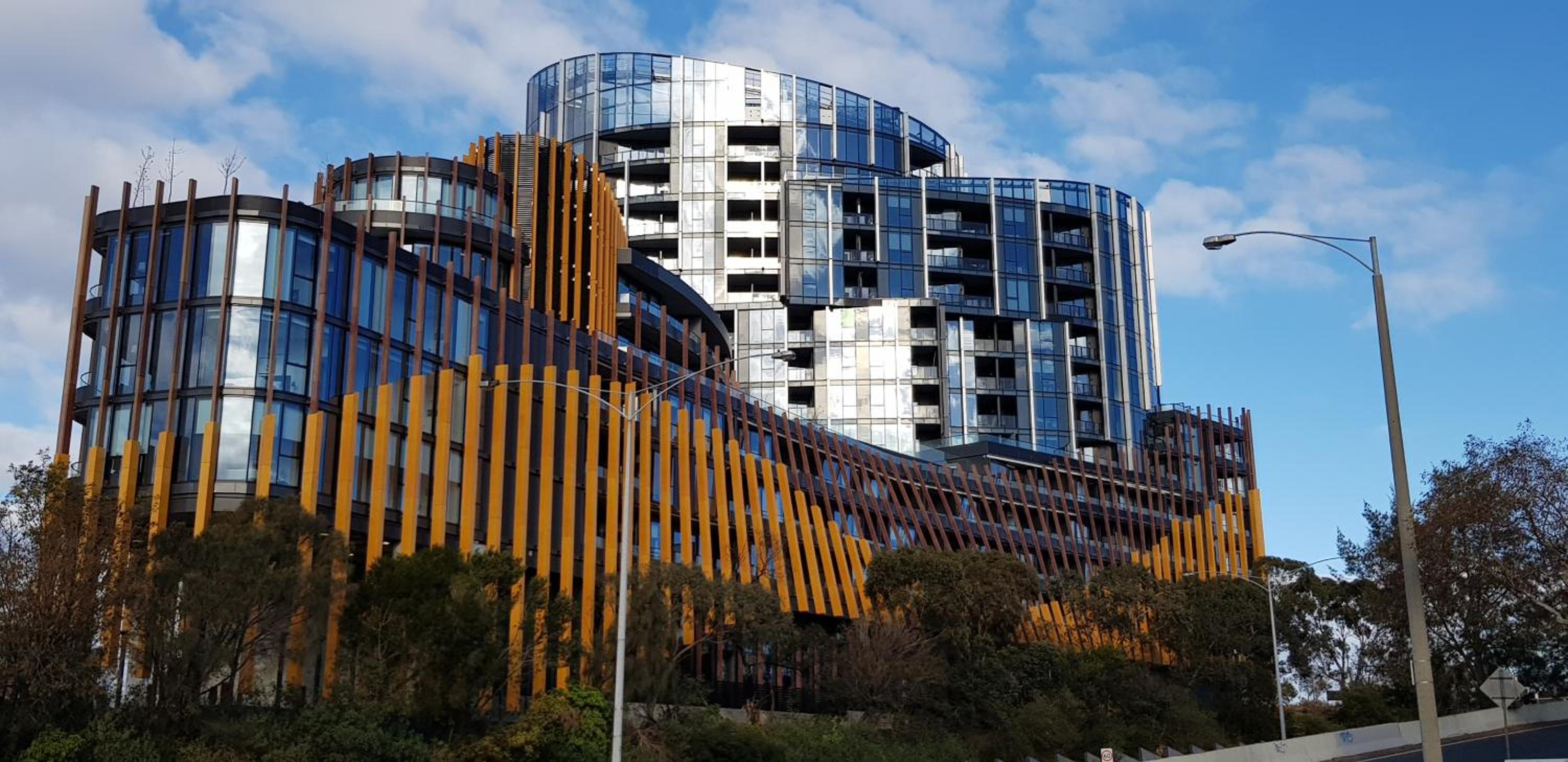Ivanhoe Apartments