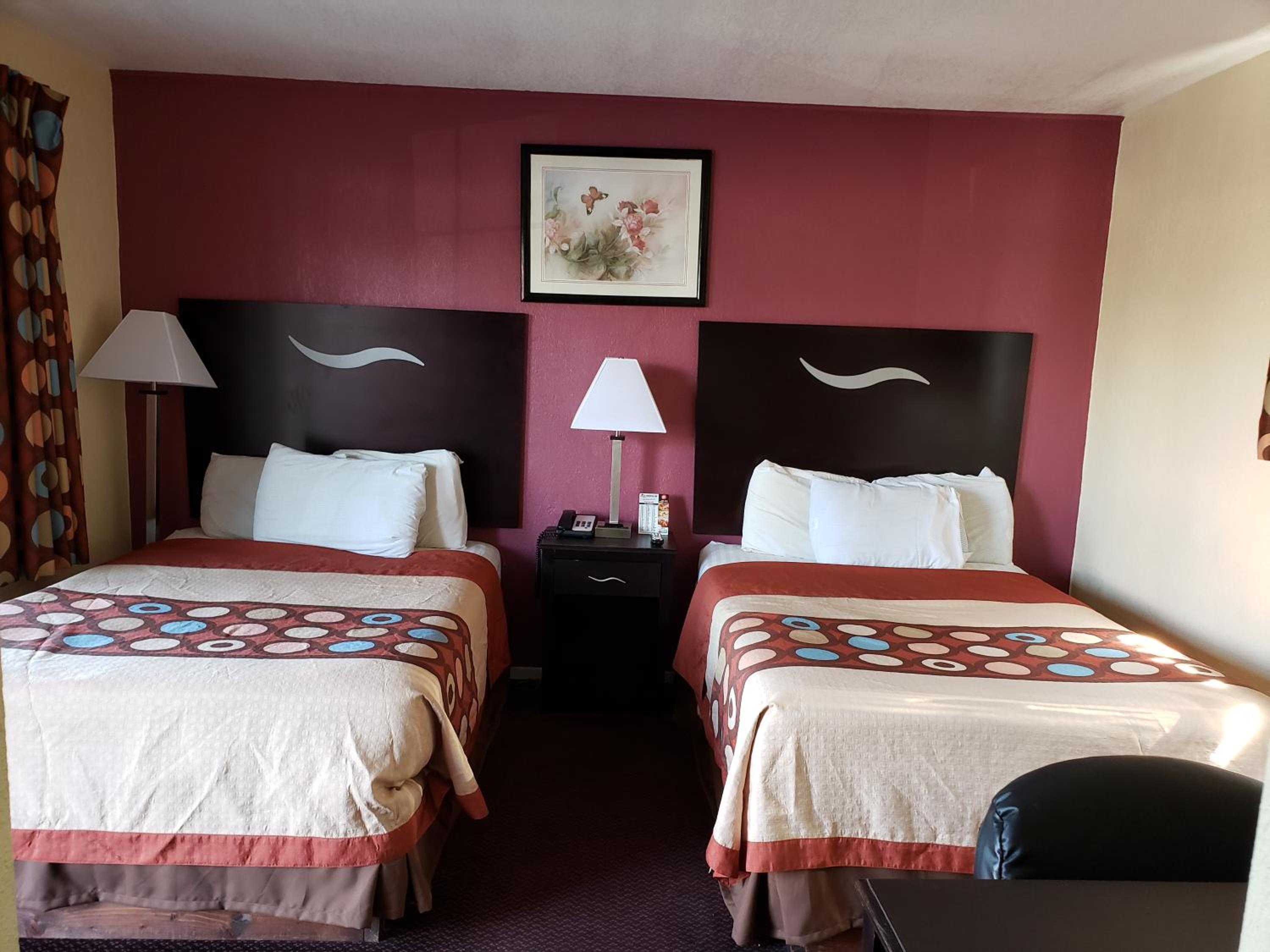 Sedalia Vacations - American Inn - Property Image 3
