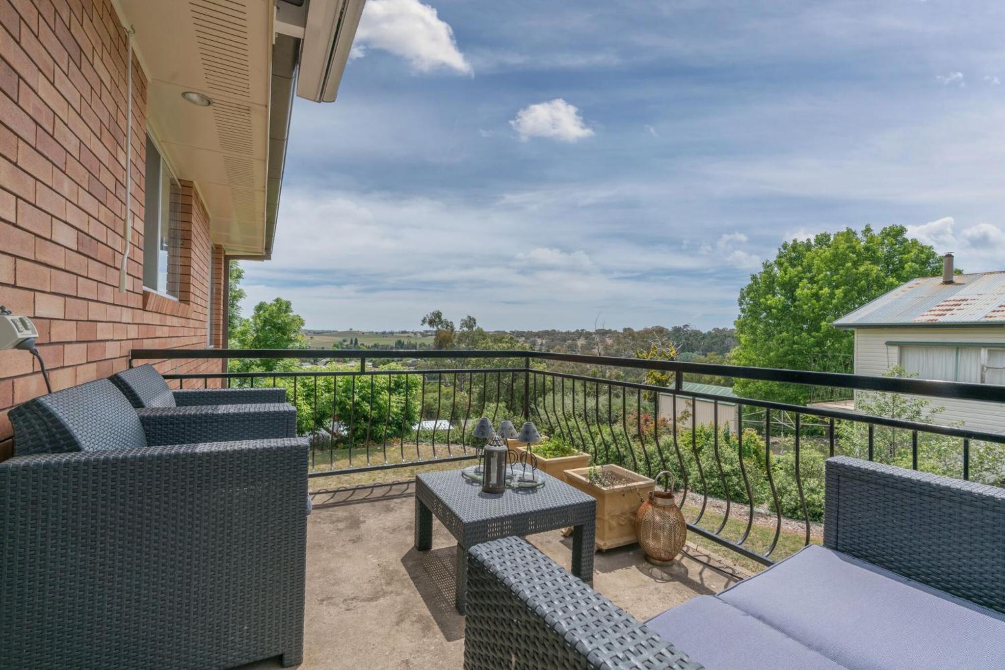 Molong House WIth A View, NSW