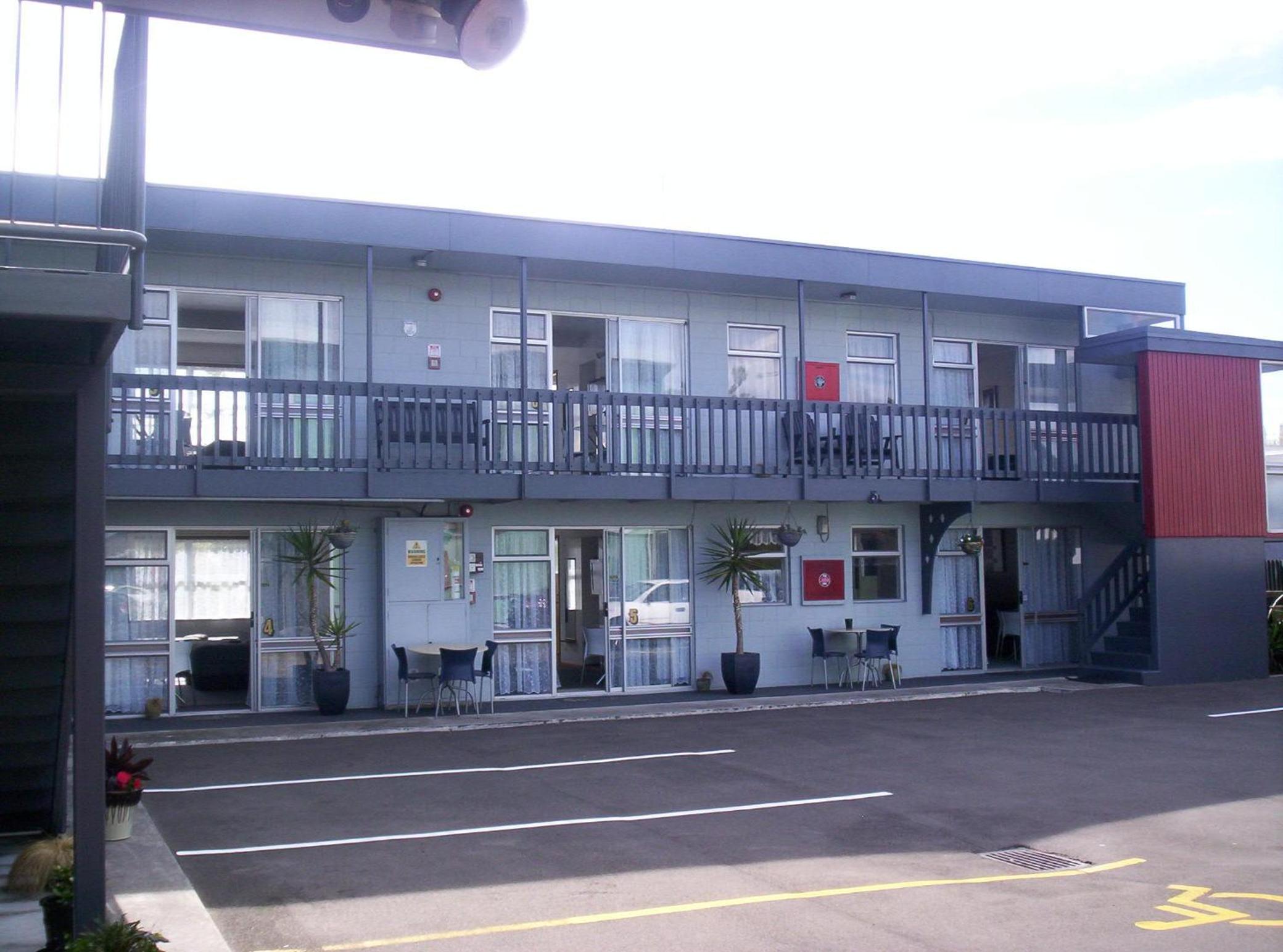 Broadway Motor Inn