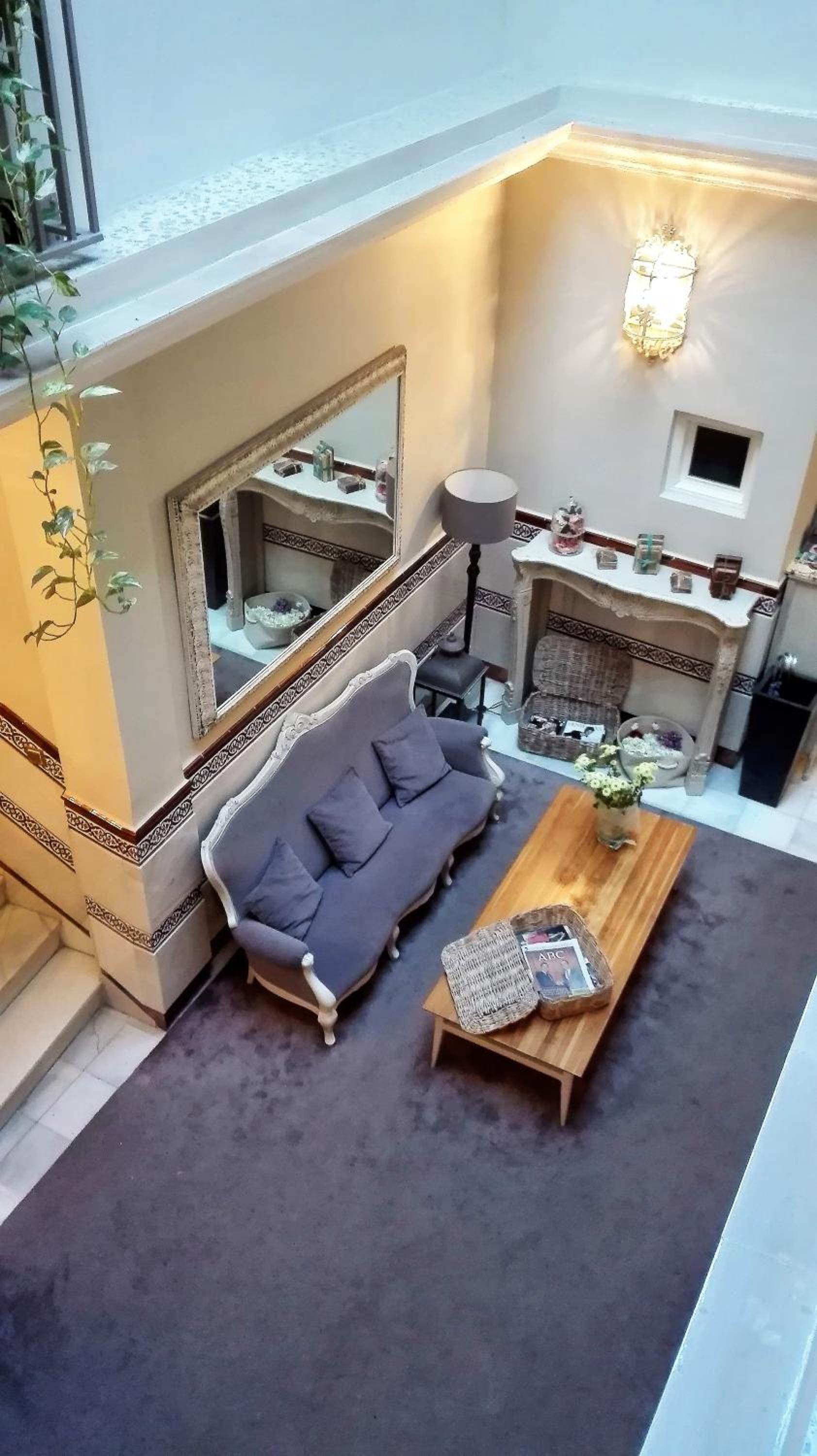 lounge