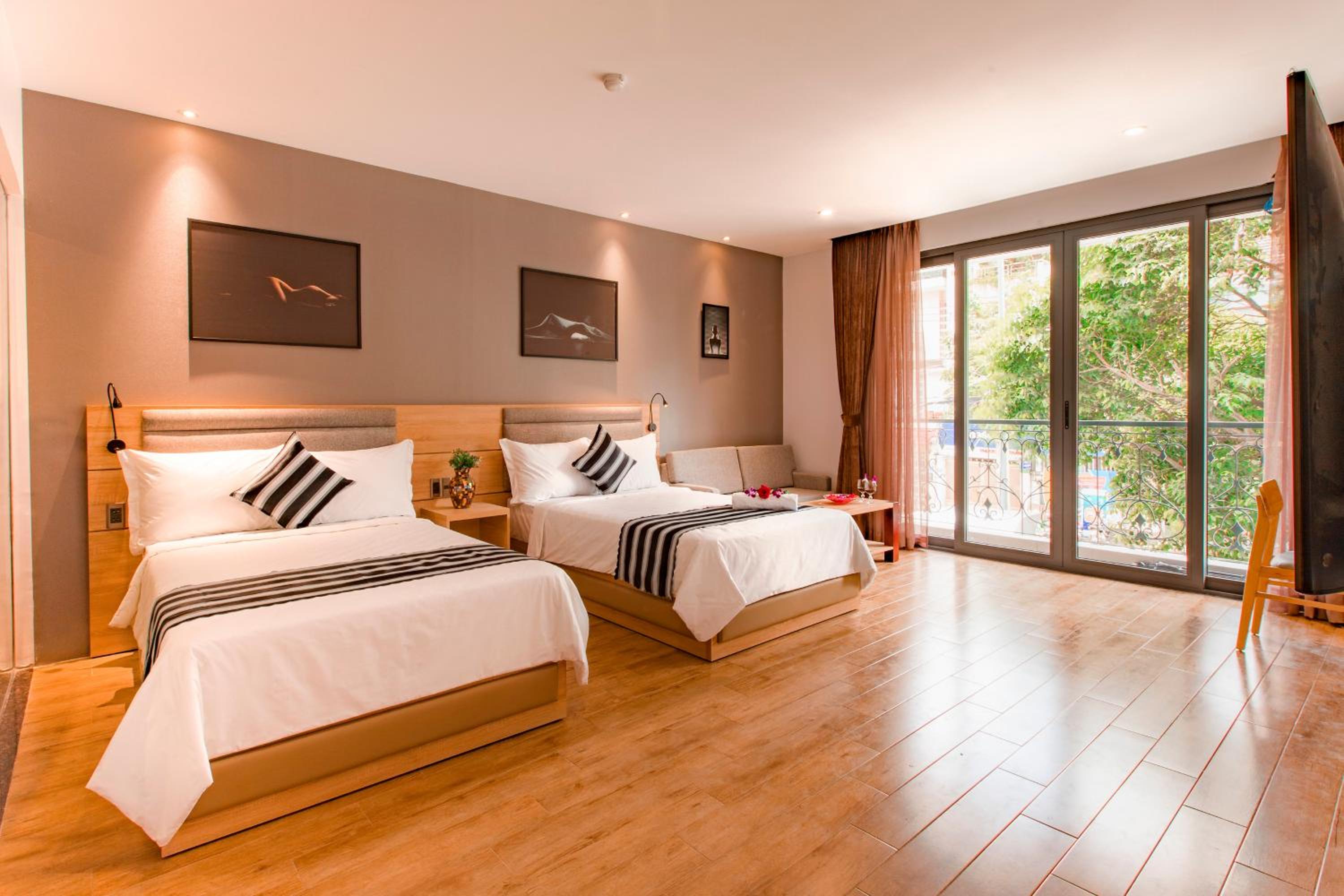 Hotel Aiden Saigon Hotel - Image 1