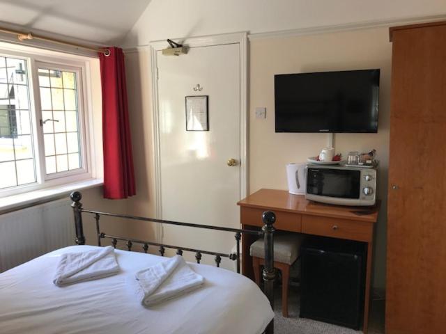 The Admirals Inn Guest House view 3
