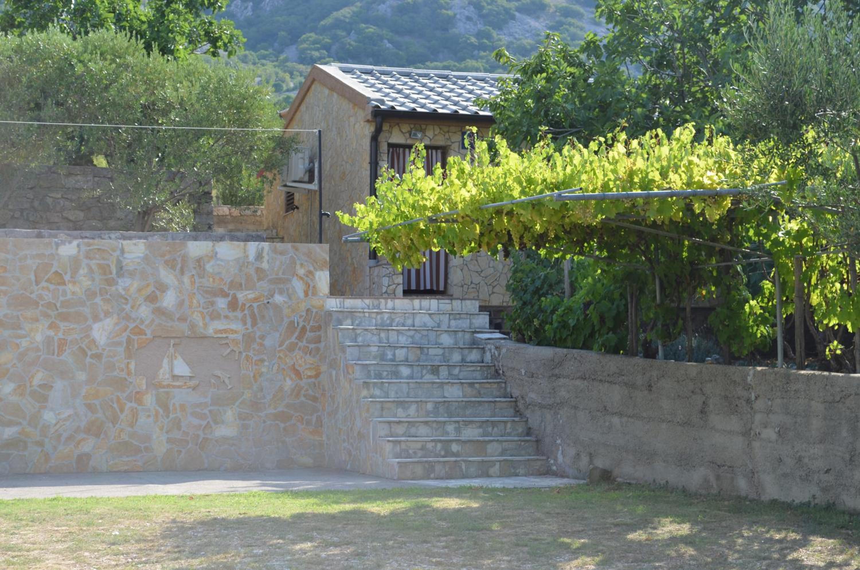 Holiday Home Garina view 4