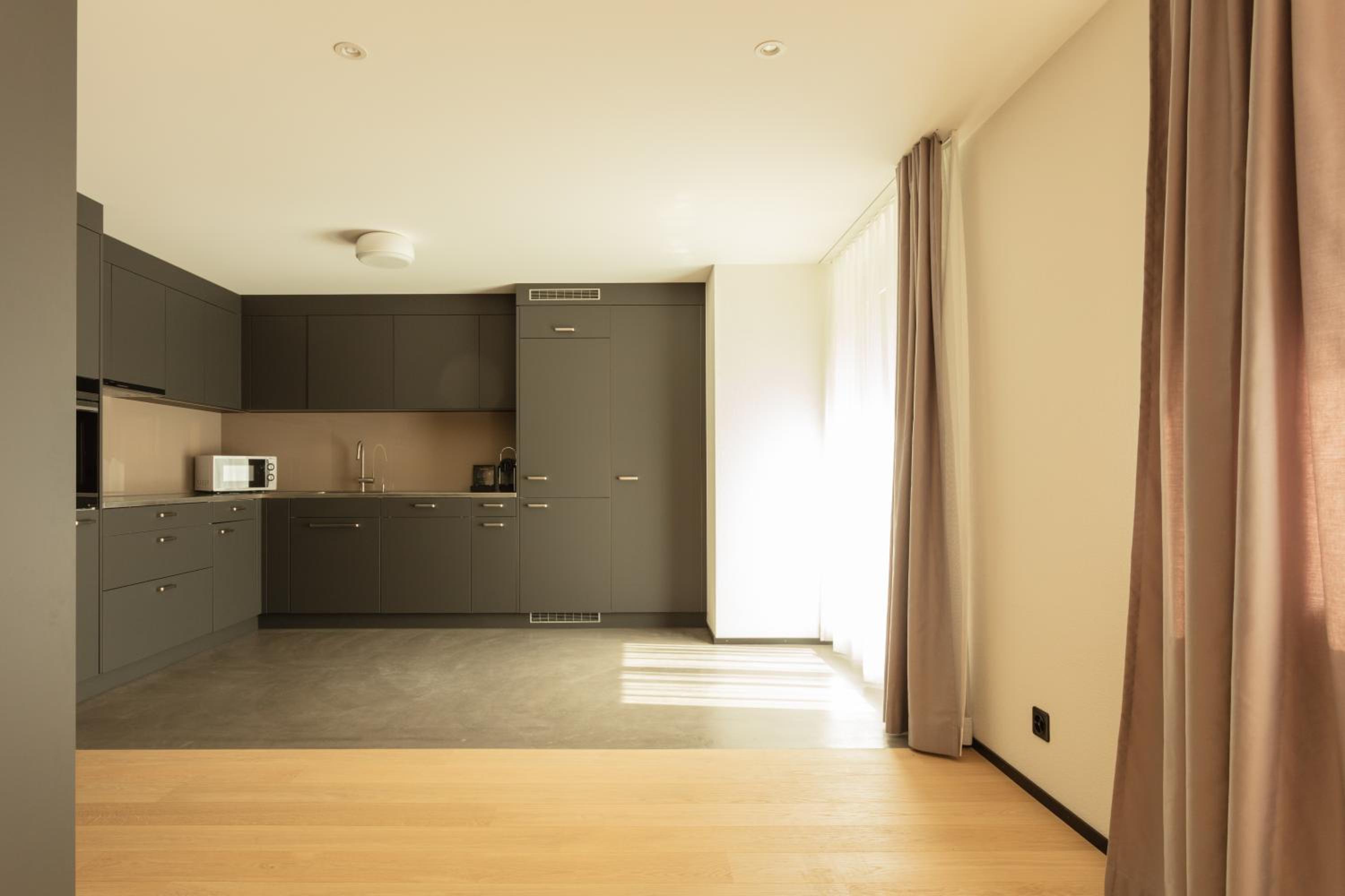 EMA House Serviced Apartments Superior Downtown view 4