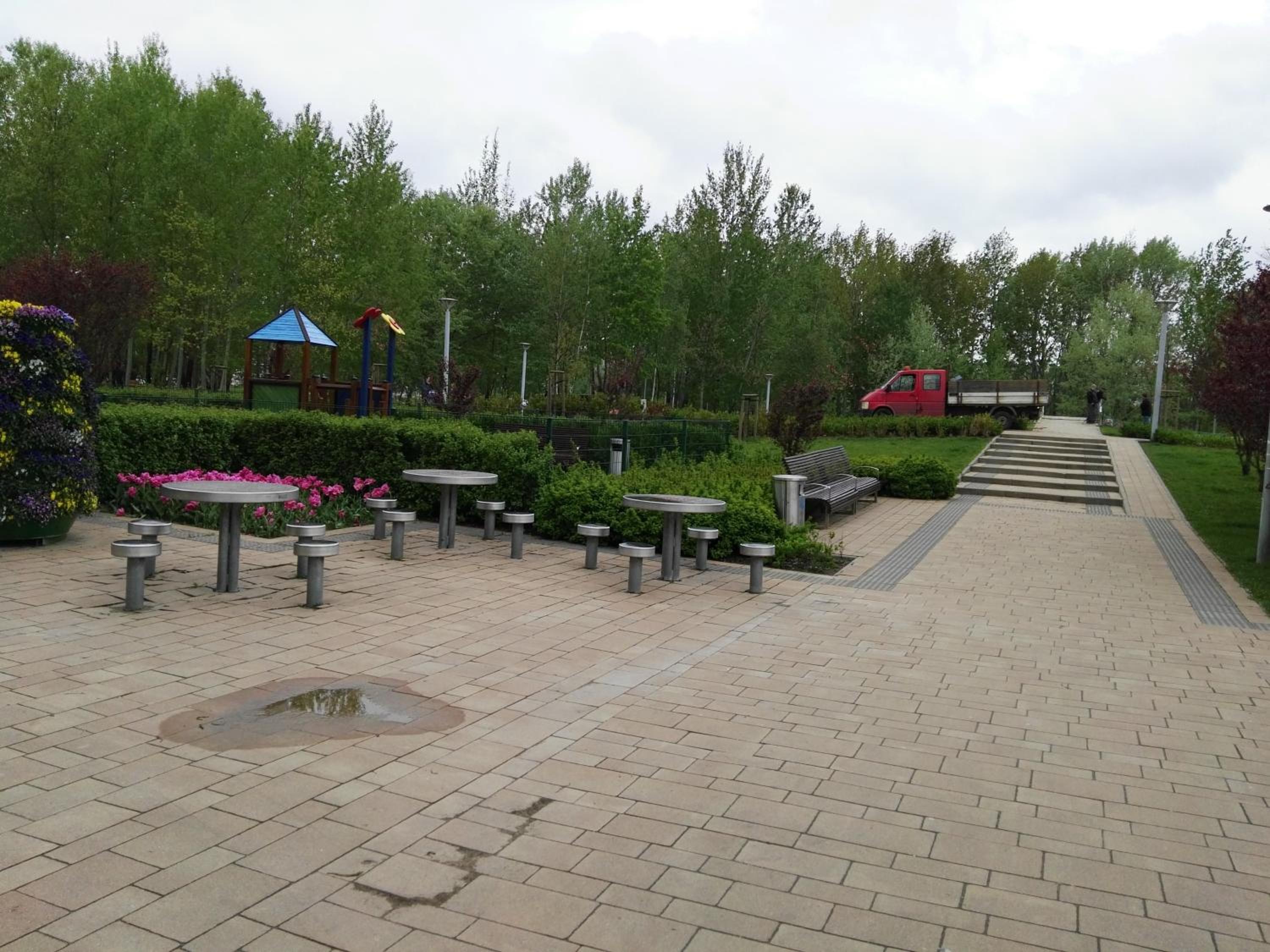 Photo 10