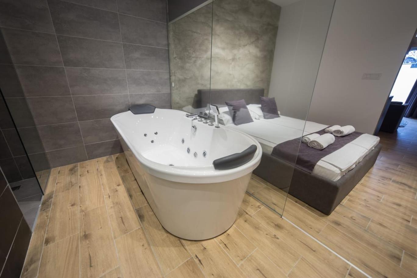 Photo 36