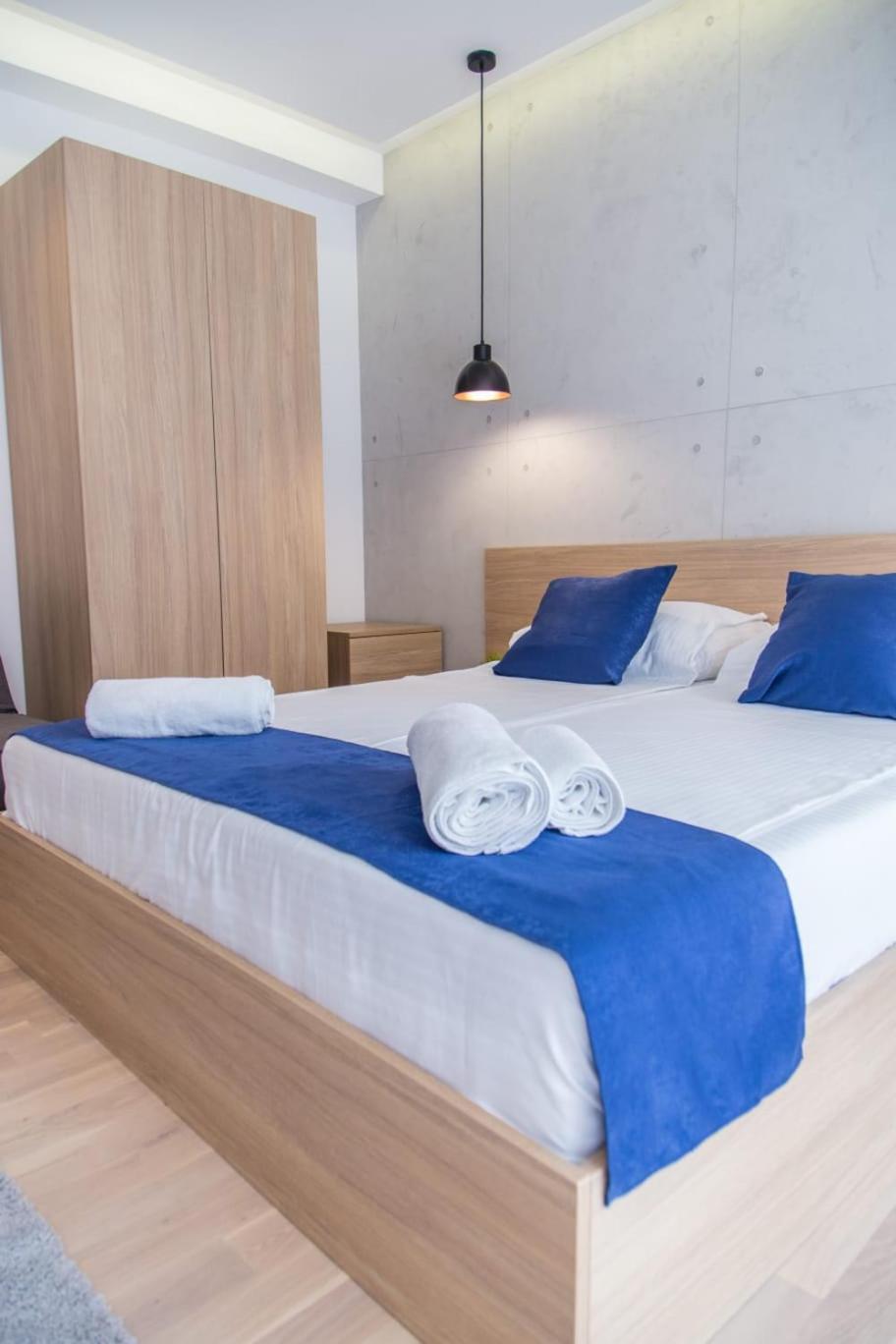 Empire Luxury Apartments view 2
