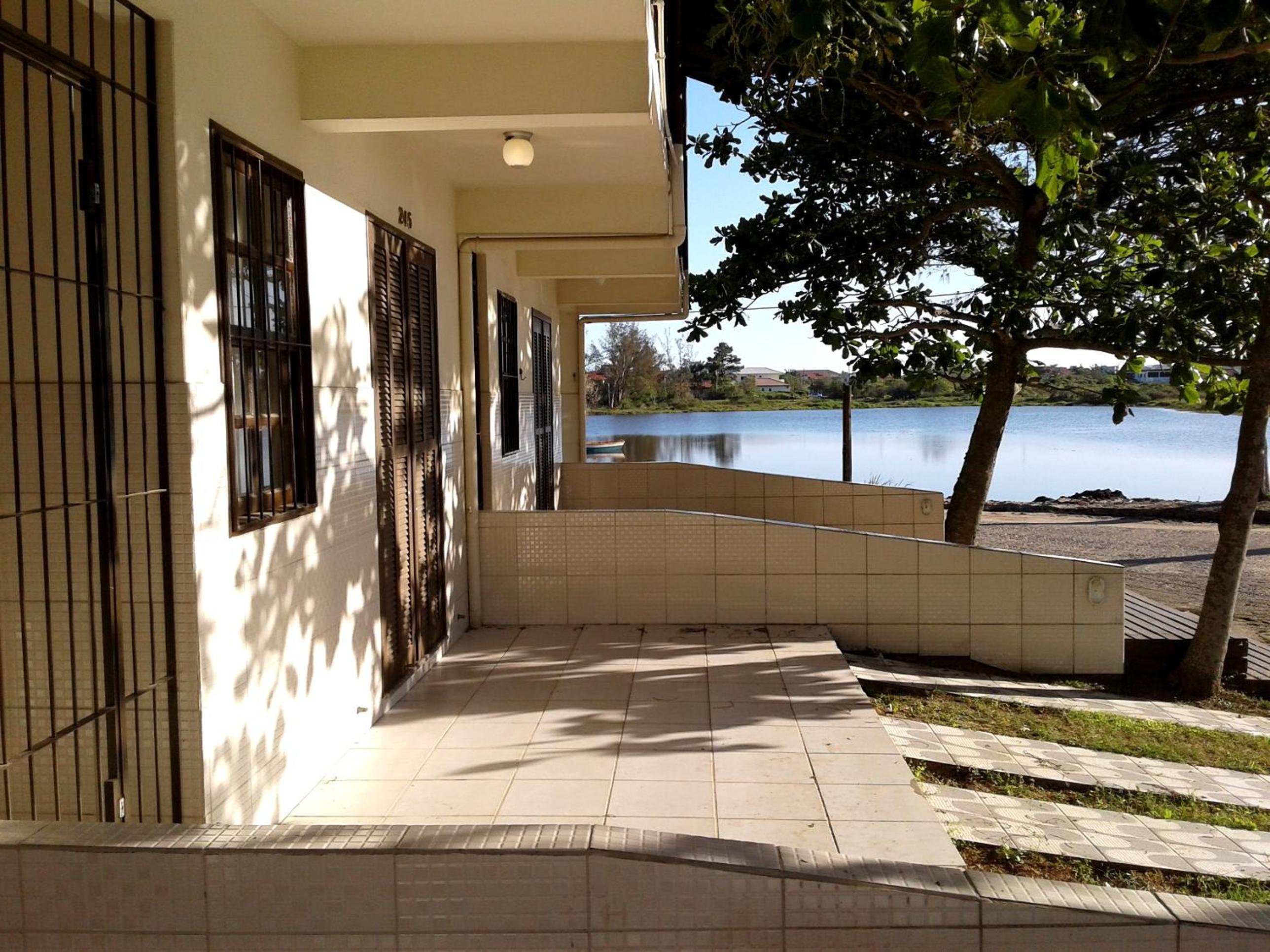 Casa perto da Praia com Vista para Lagoa - Garopaba
