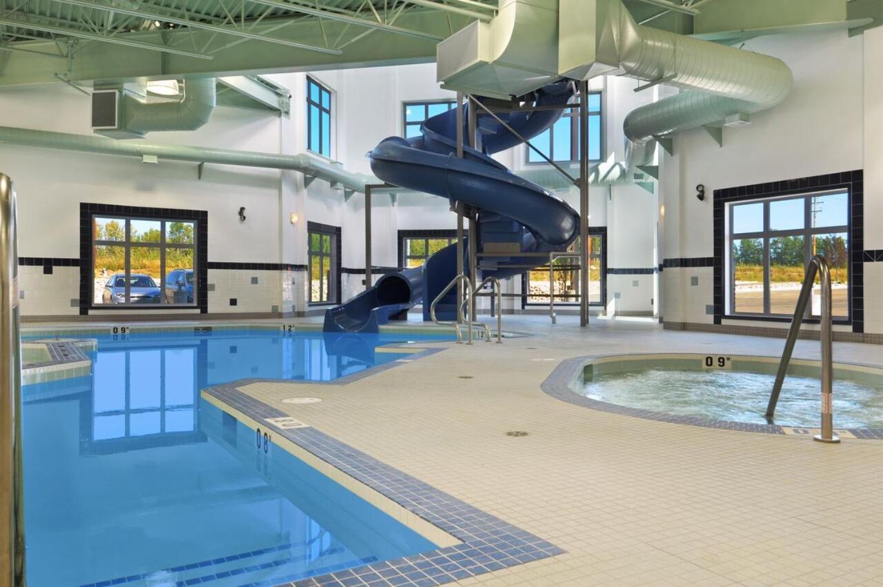 Ramada by Wyndham Lac La Biche view 2