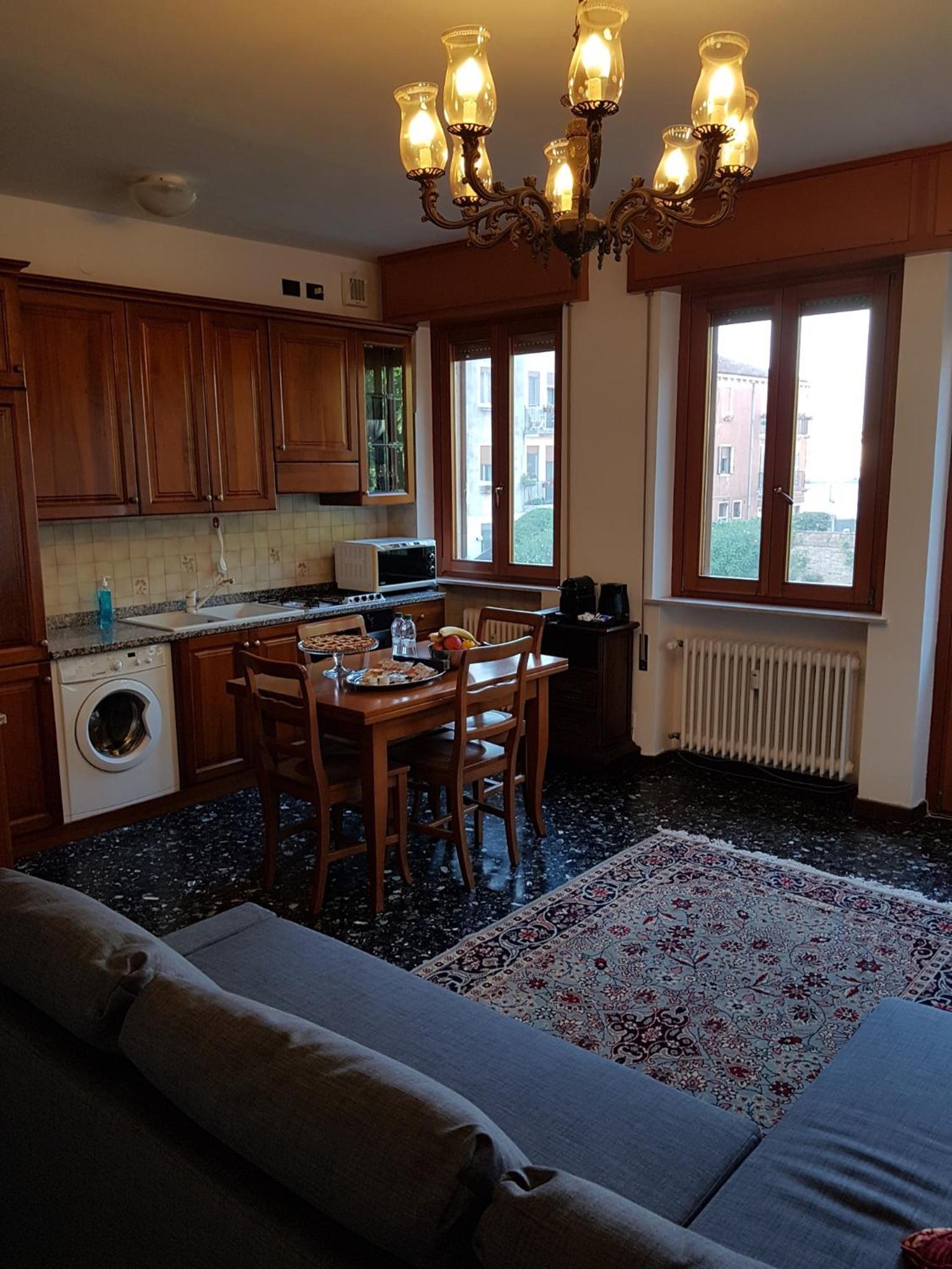 Angela di Venezia House