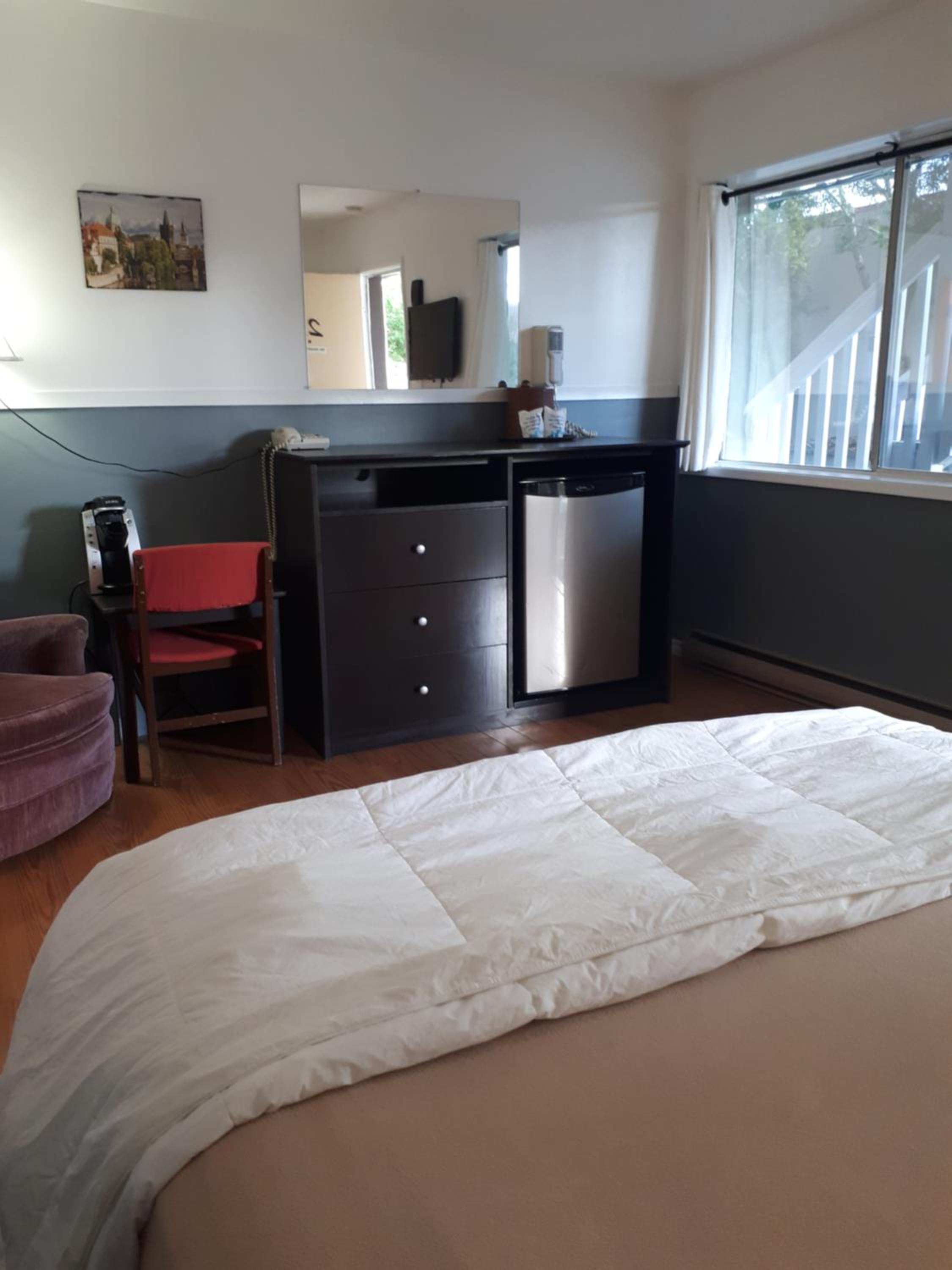 Falcon Nest Motel view 3