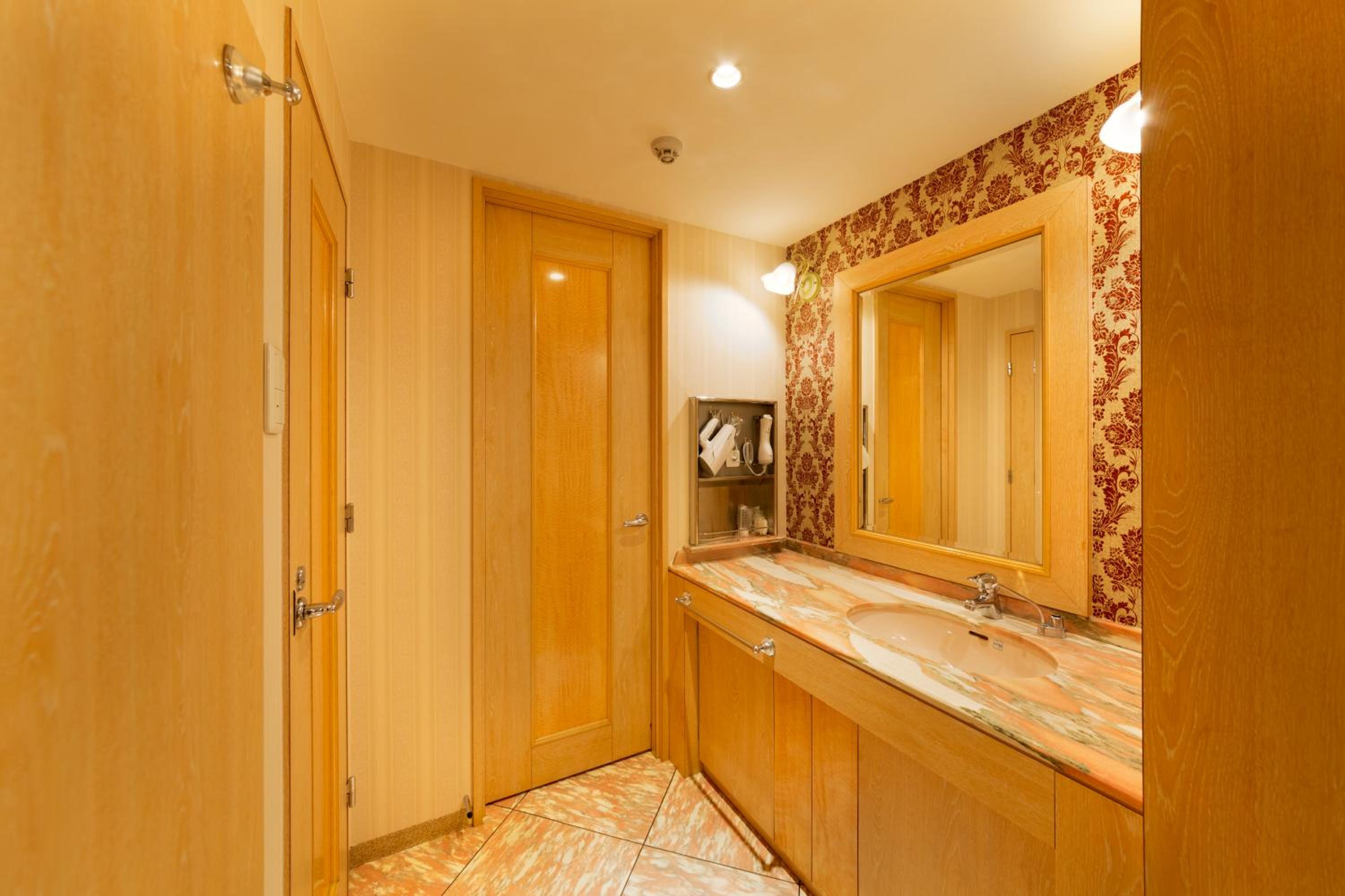 Hotel Luna Ikeda (Adult Only)