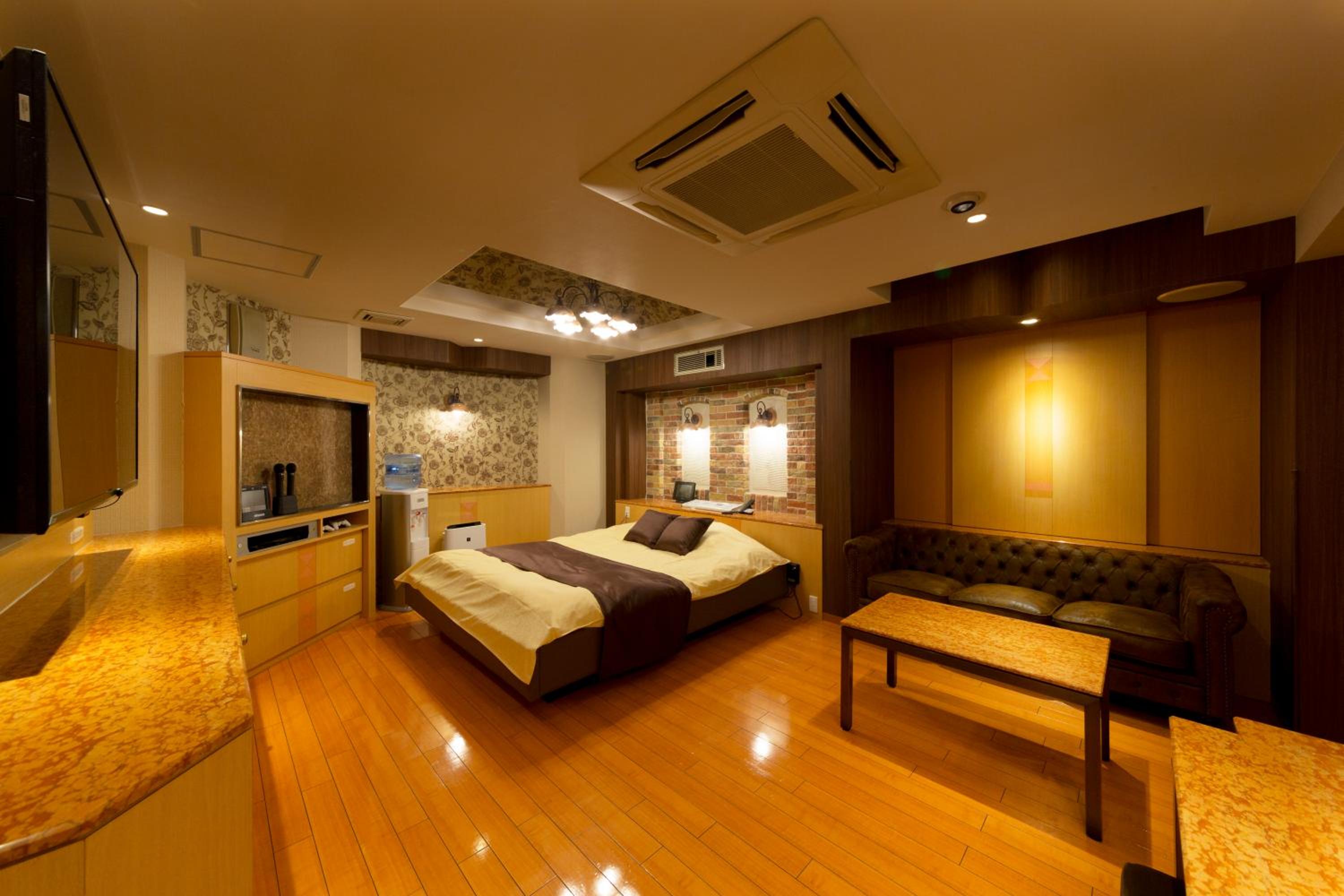 Hotel Luna Ikeda (Adult Only)
