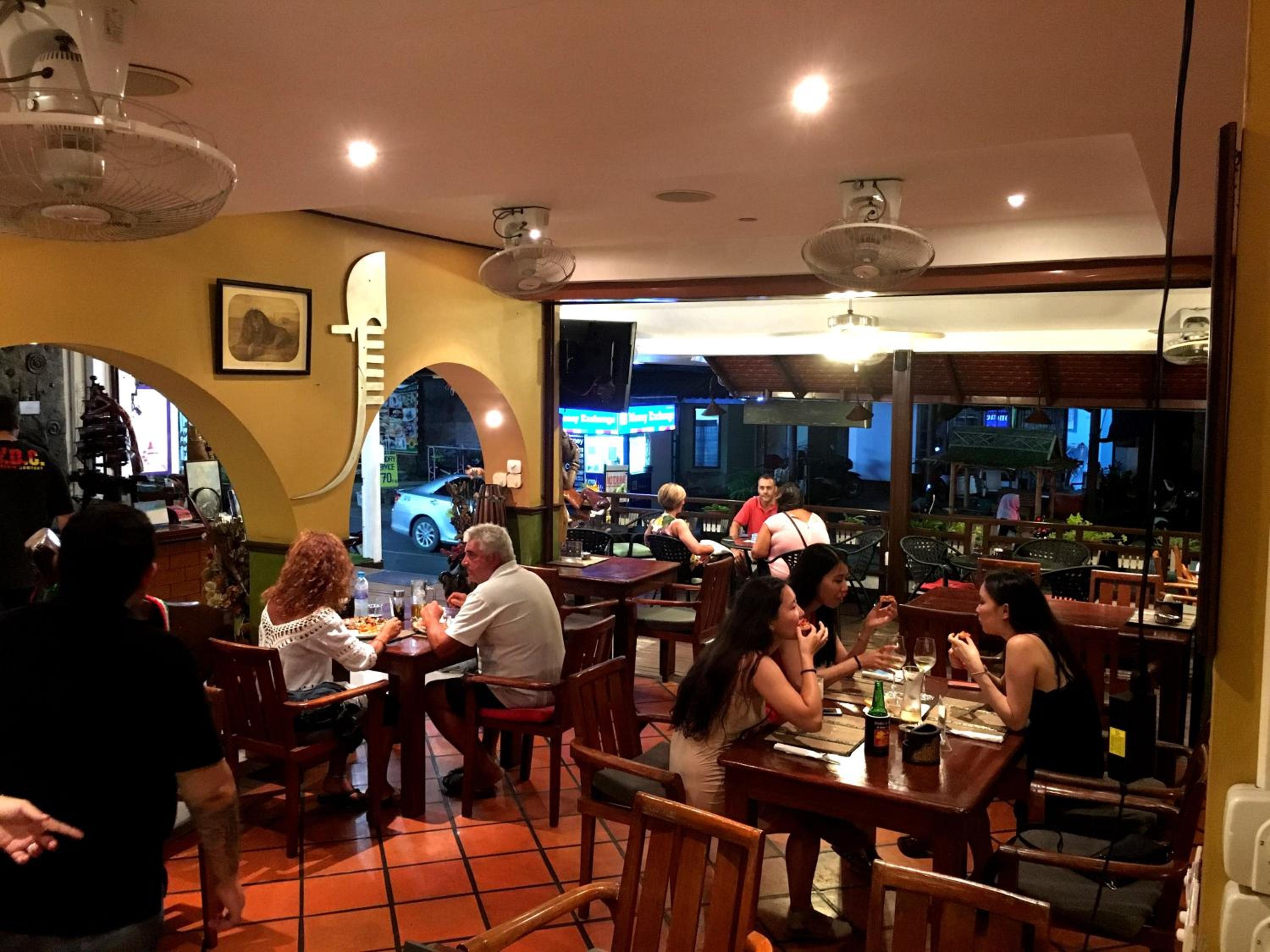 dining