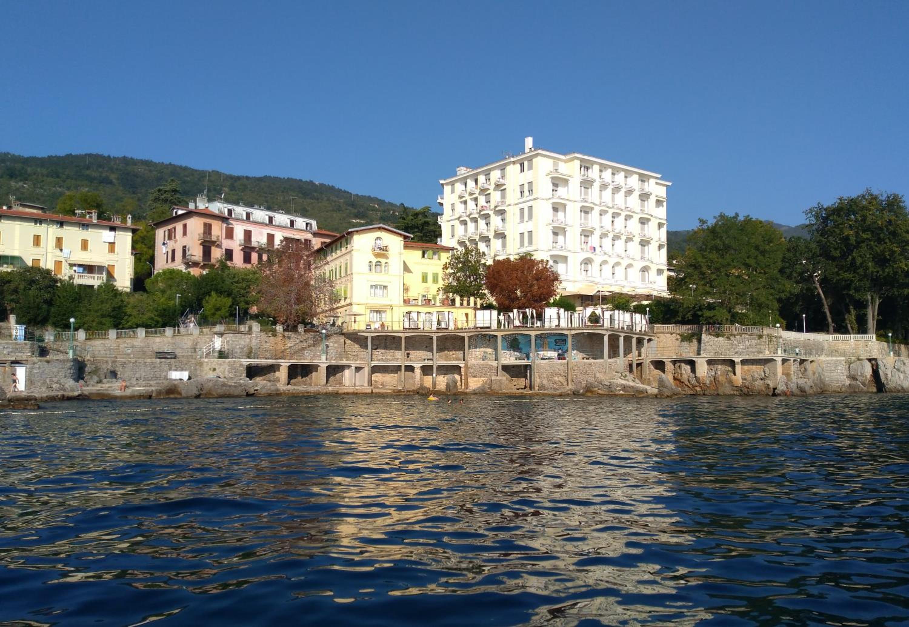 Photo 25