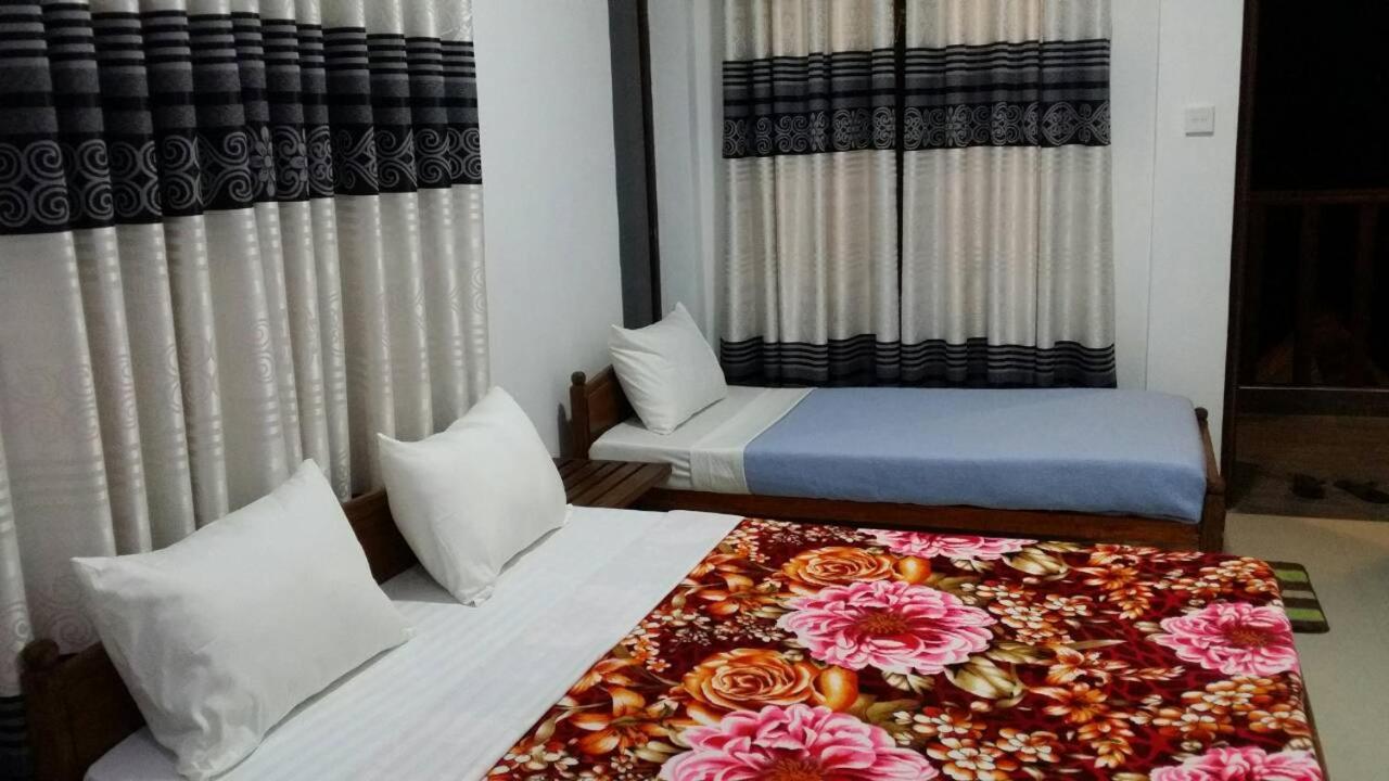 Tea Breeze Motel view 3