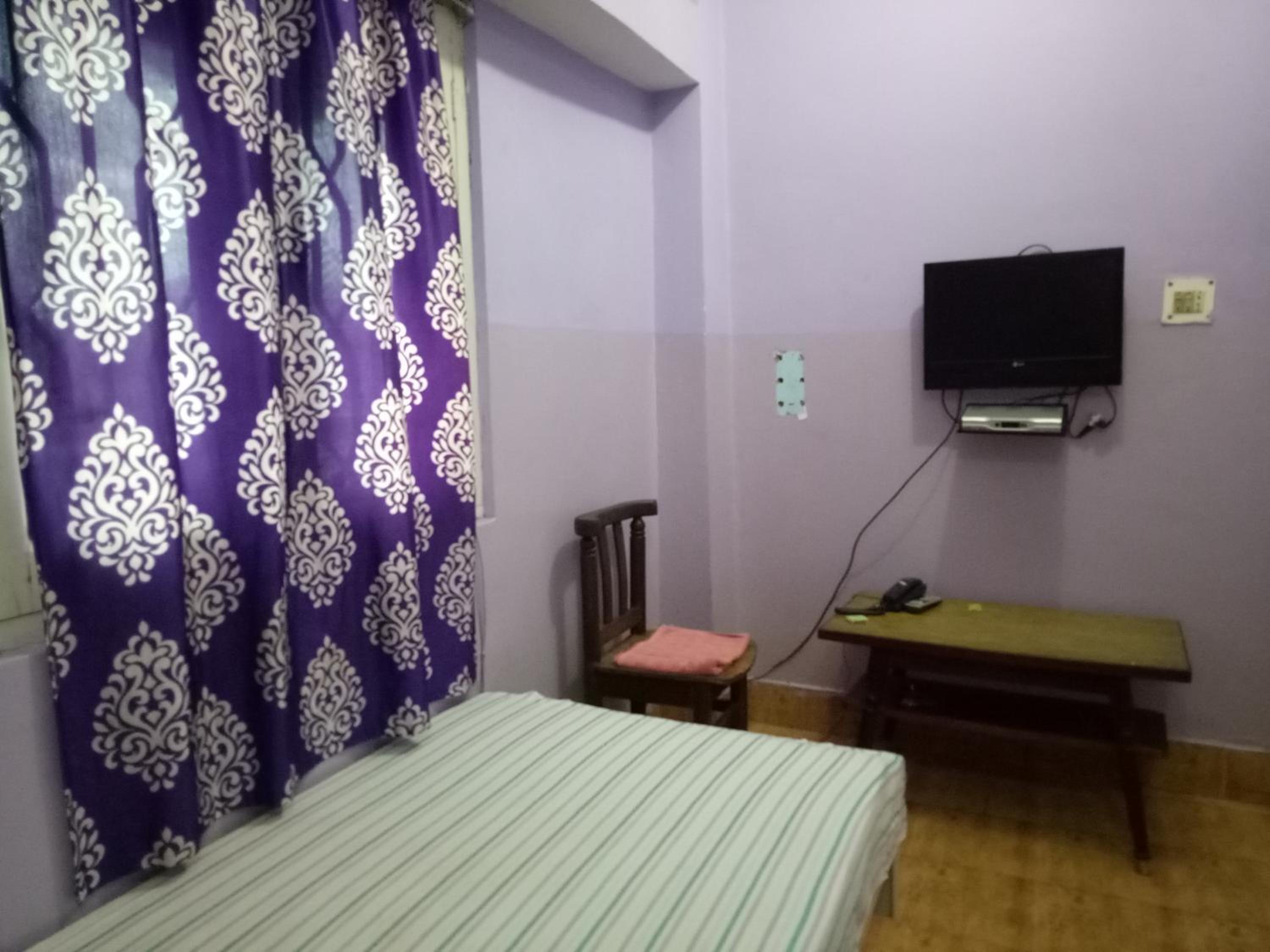 Hotel Kameng view 3