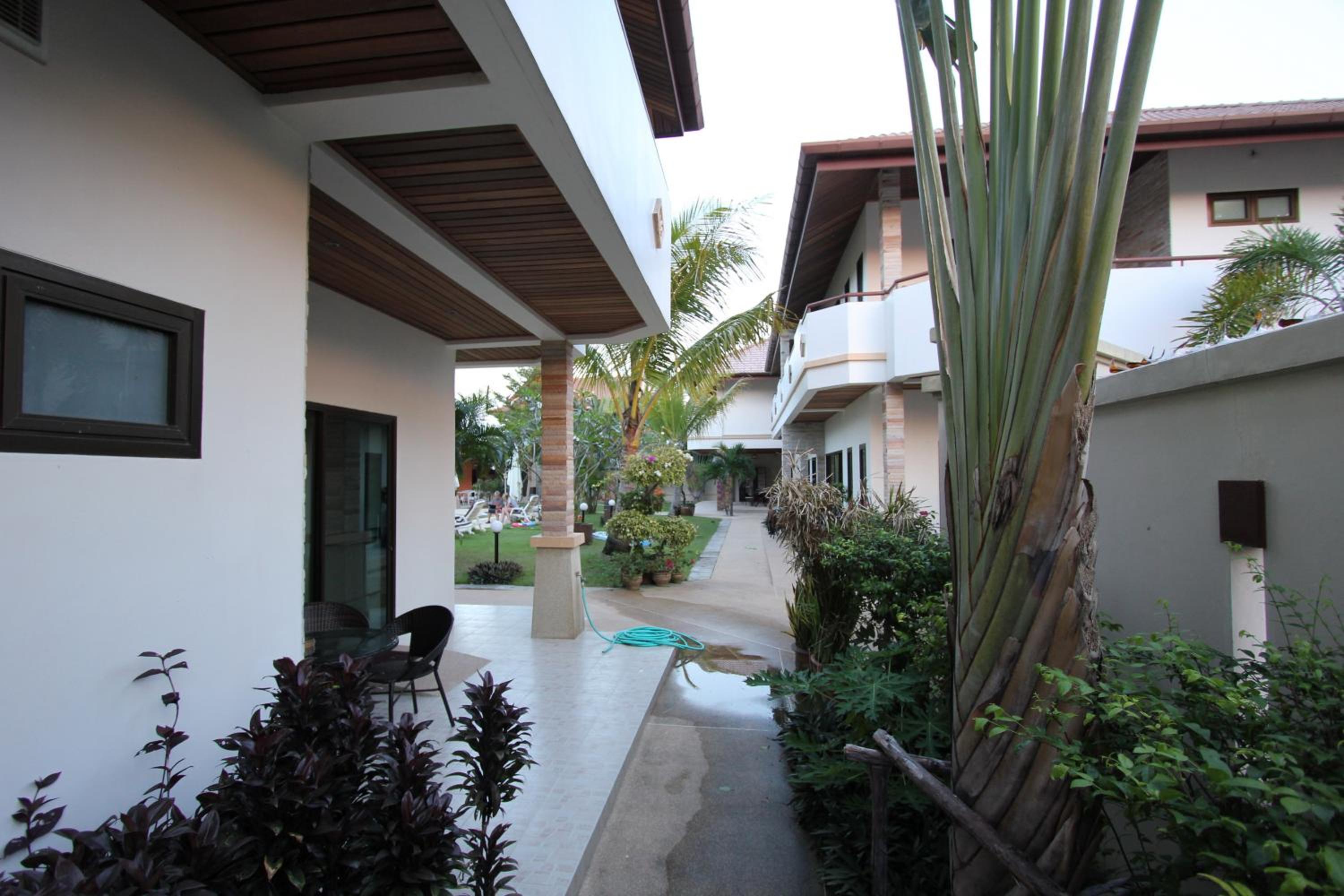 Babylon Pool Villas