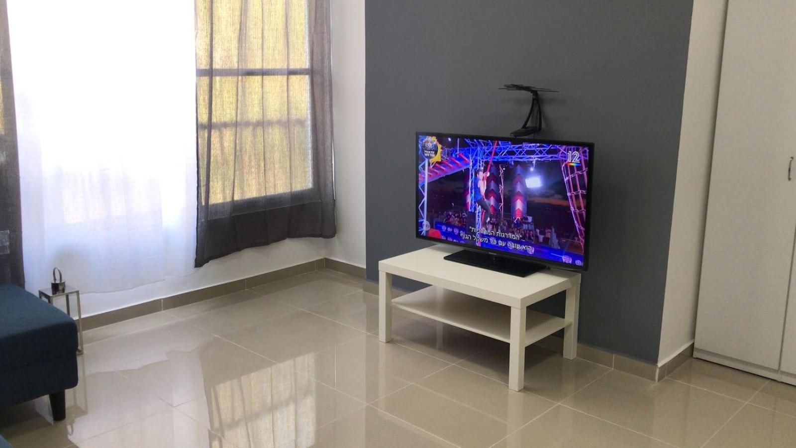 Isramax apartment near the beach. view 5
