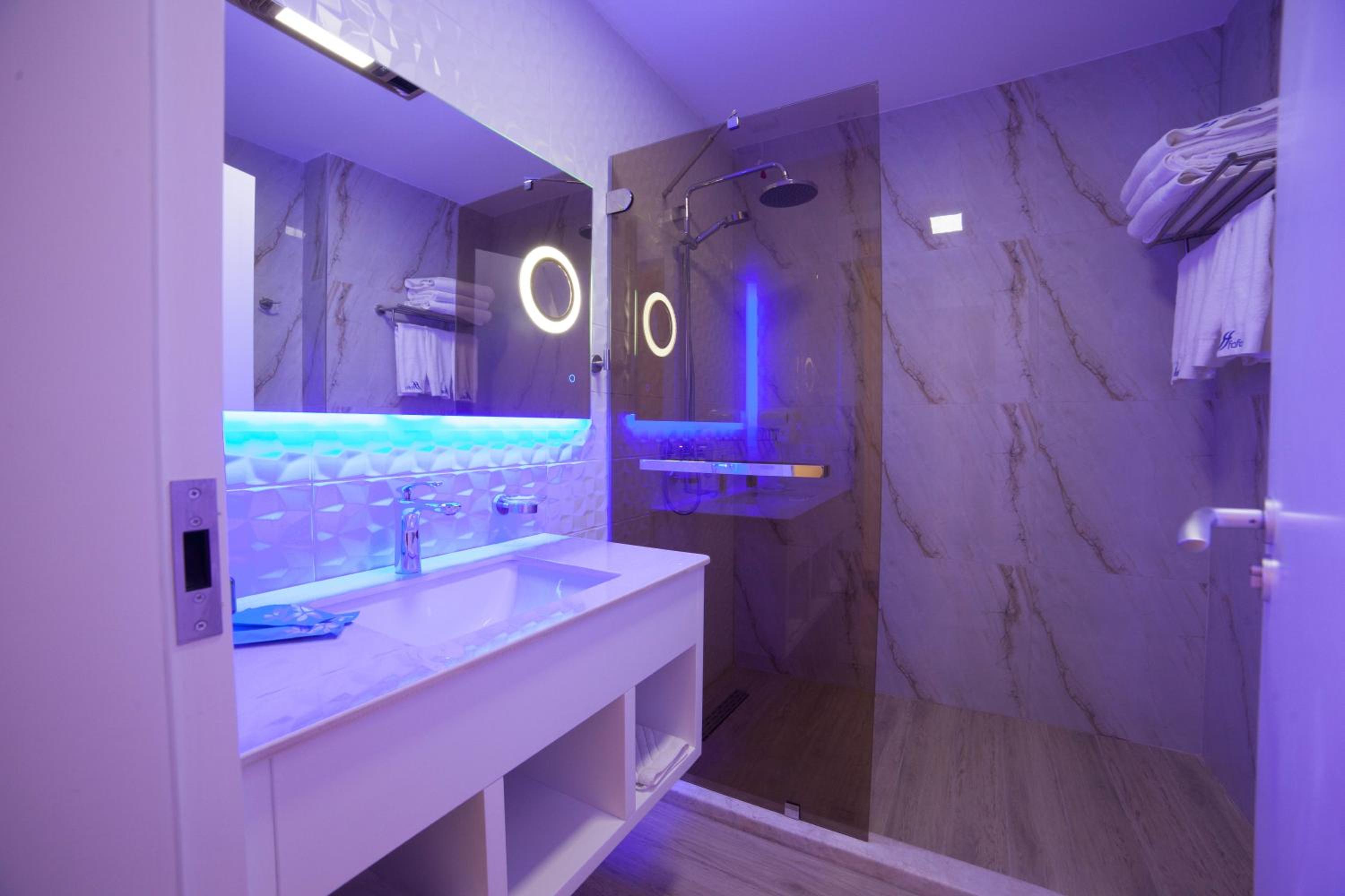 Grand Blue Fafa Resort & SPA