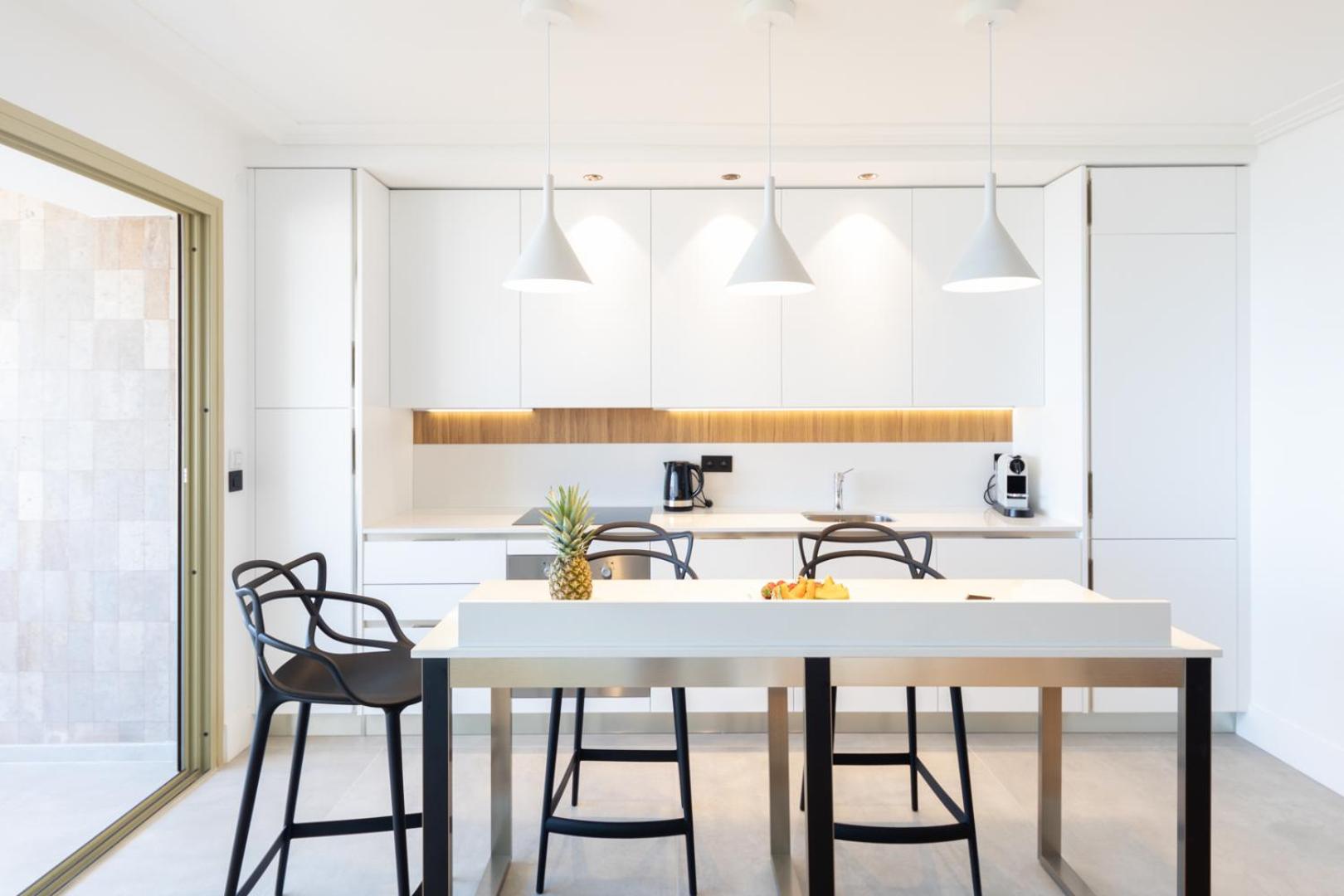 Center Bay Luxueux appartement avec vue mer 6 eme etage view 4