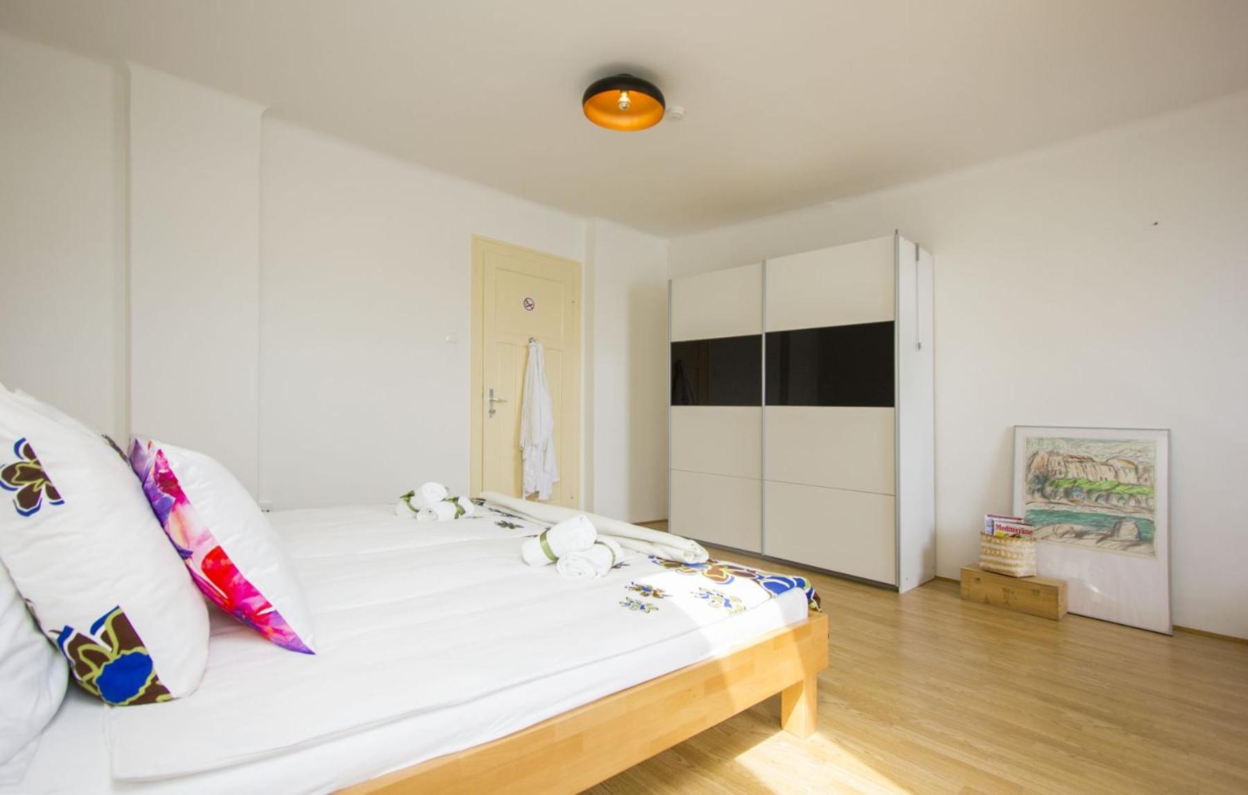 West Coast luxury apartment view 3